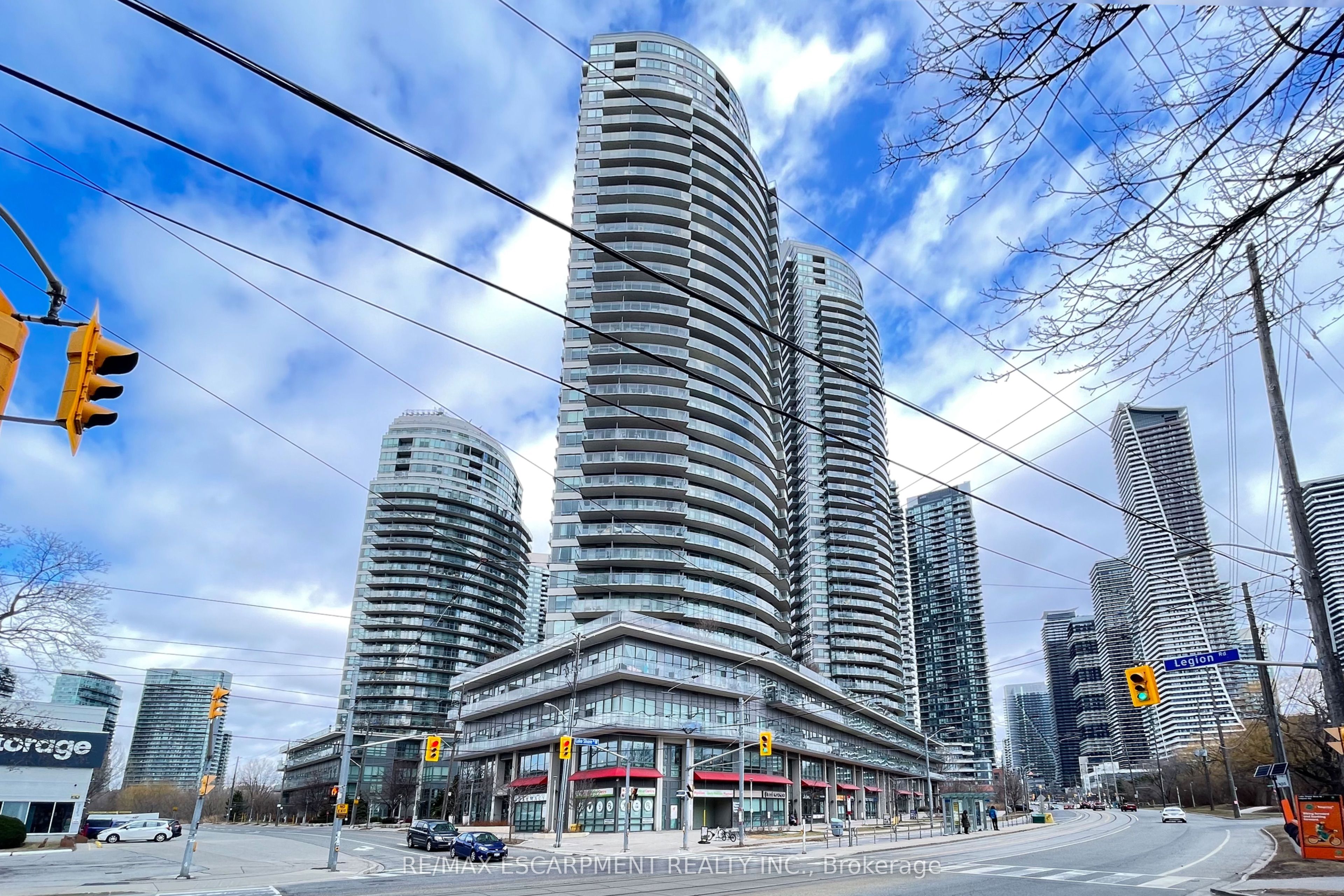 #303 - 2230 Lake Shore Boulevard Property Photo