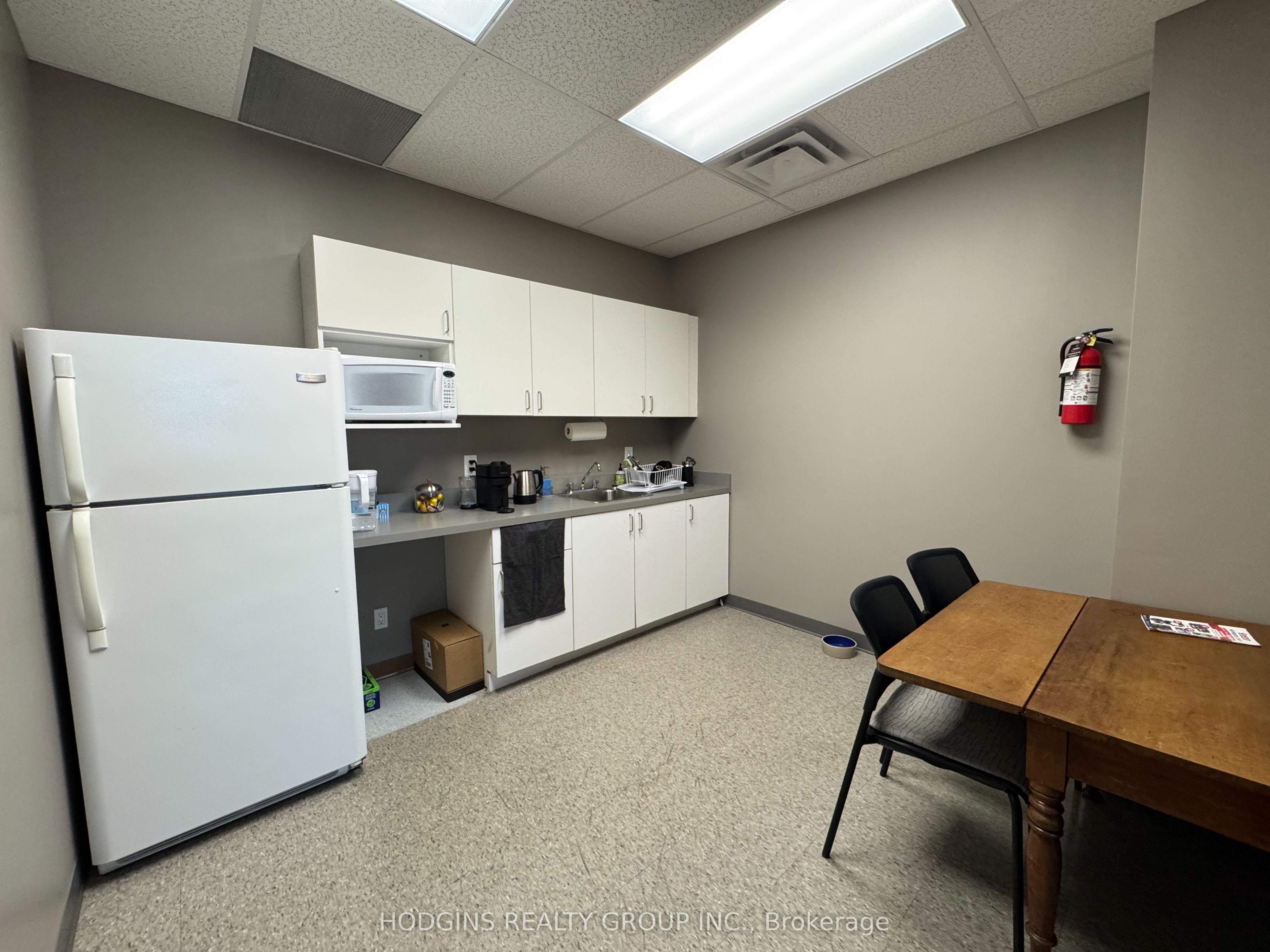 #200 - 4475 North Service Road Property Photo 5
