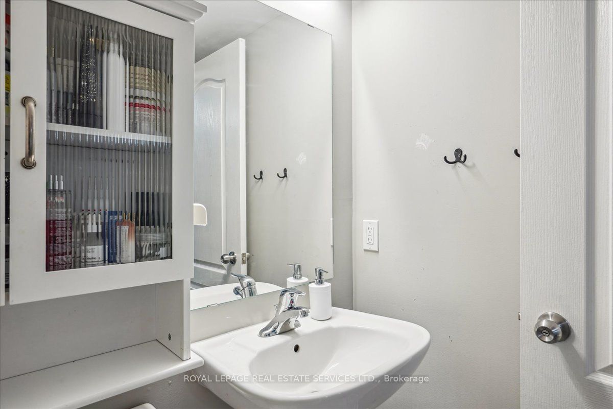 #38 - 2480 Post Road Property Photo 20