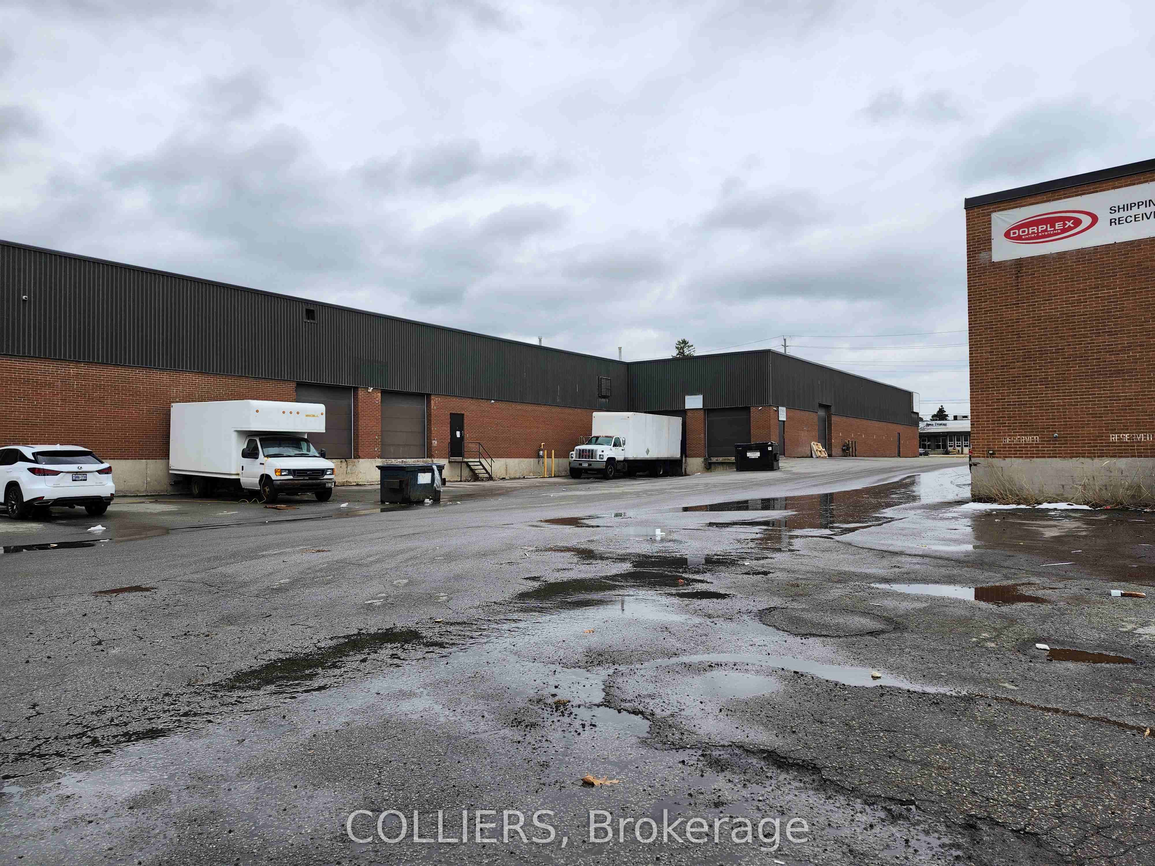 #5 - 110 Norfinch Drive Property Photo 3