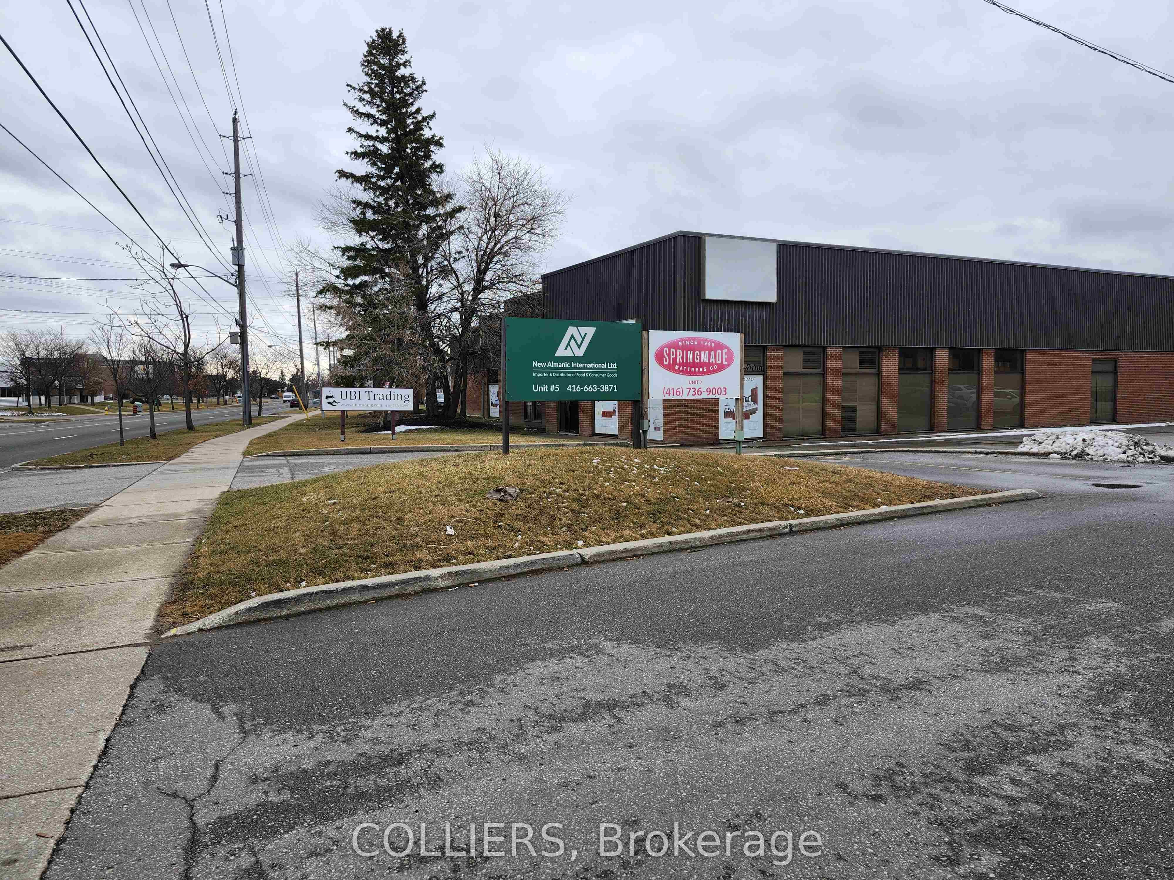 #5 - 110 Norfinch Drive Property Photo 4