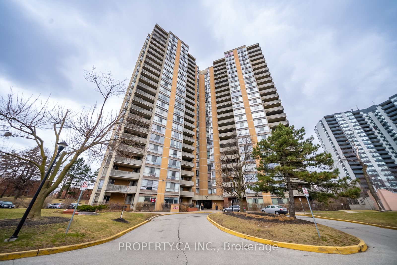 #1704 - 10 Martha Eaton Way Property Photo