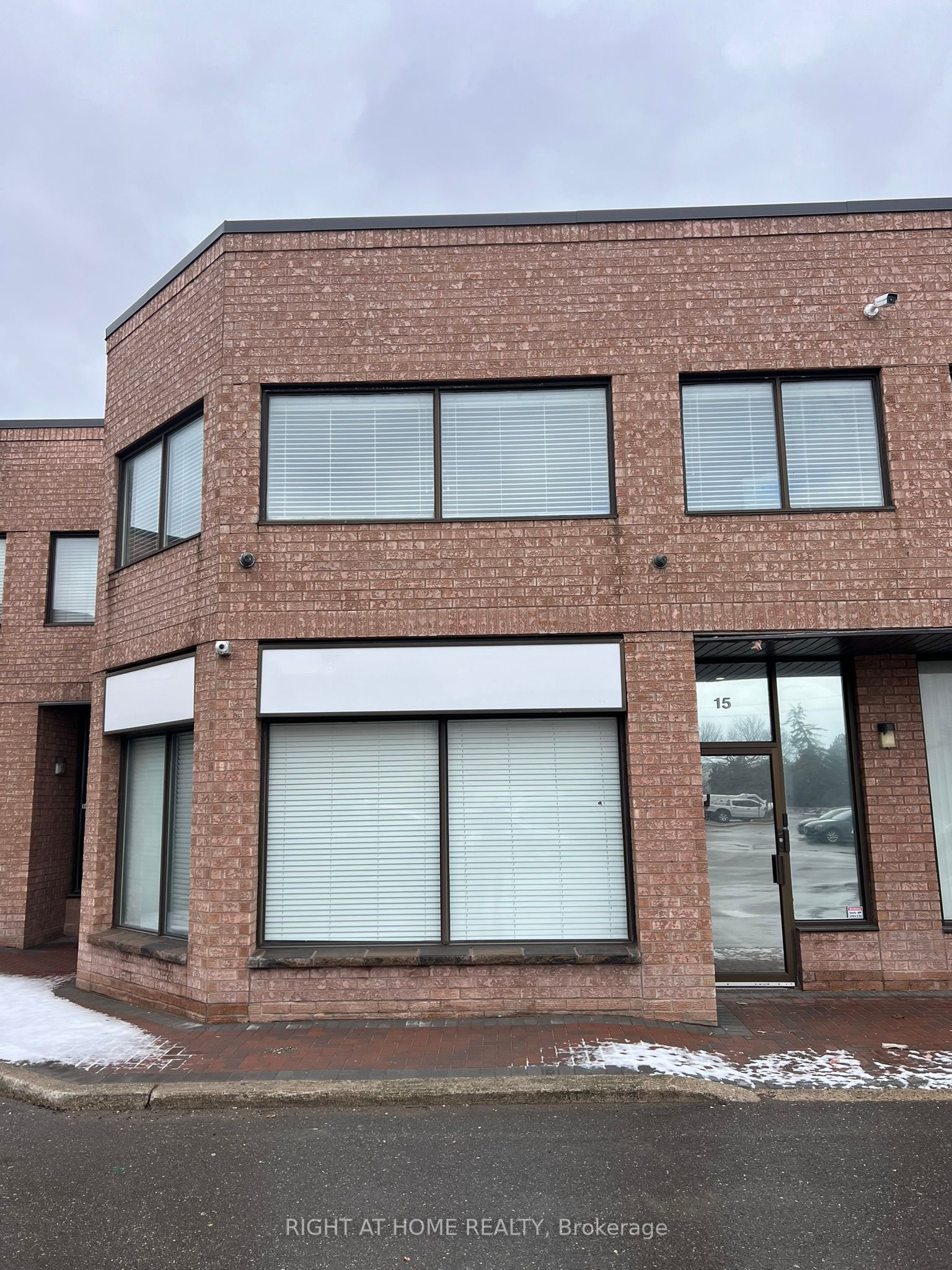 21 Kenview Boulevard Property Photo 1