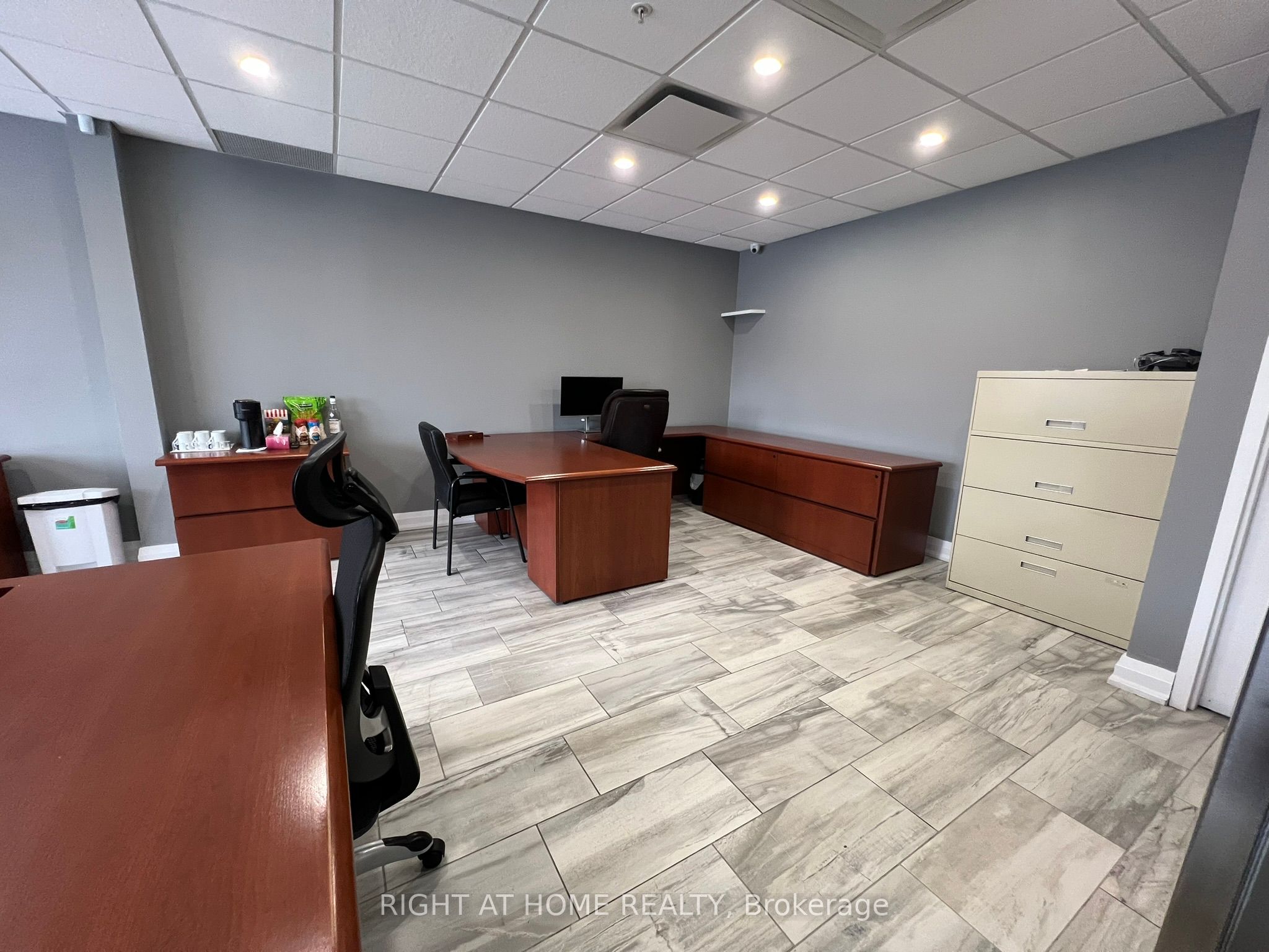 21 Kenview Boulevard Property Photo 6