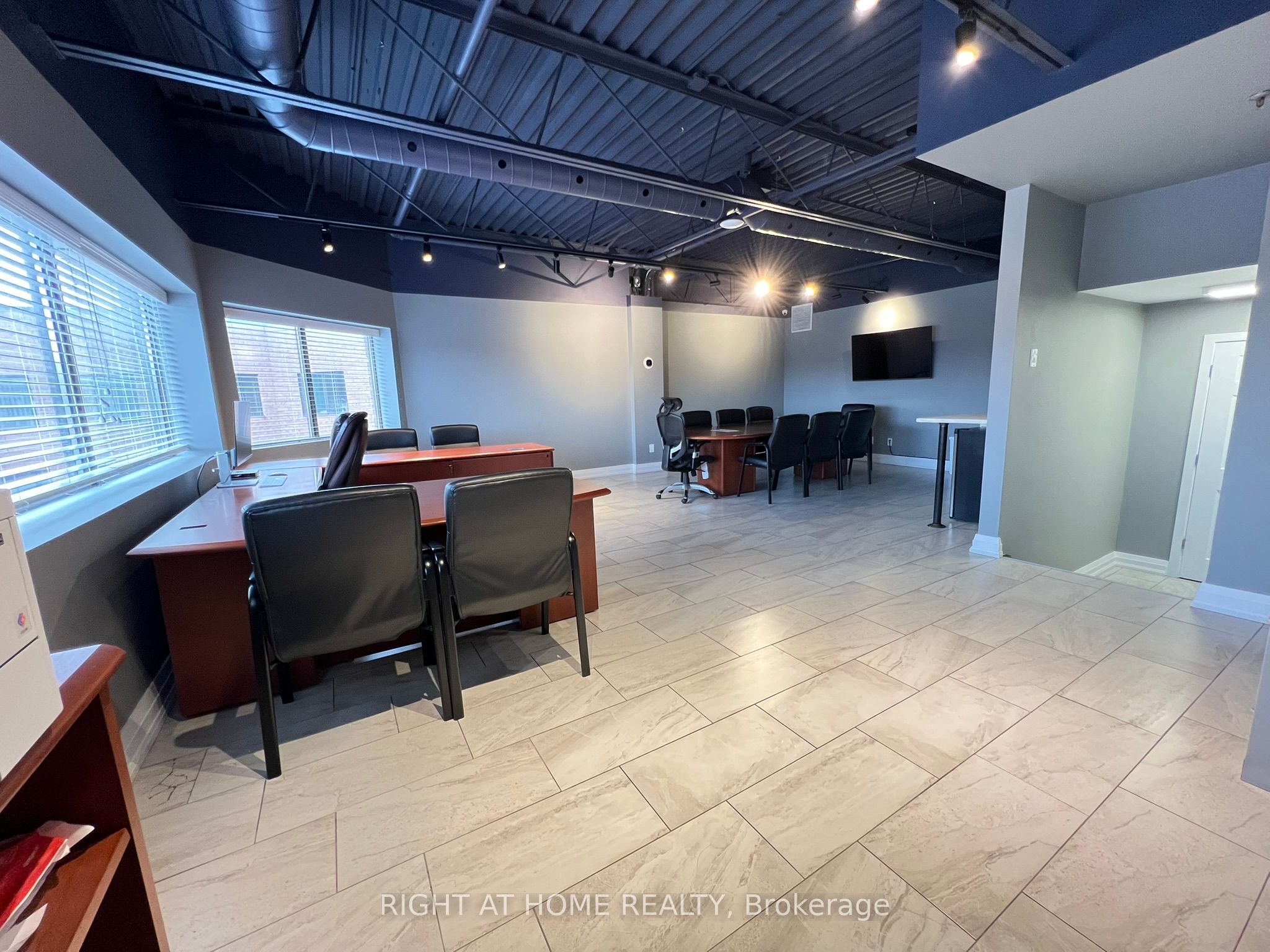 21 Kenview Boulevard Property Photo 12