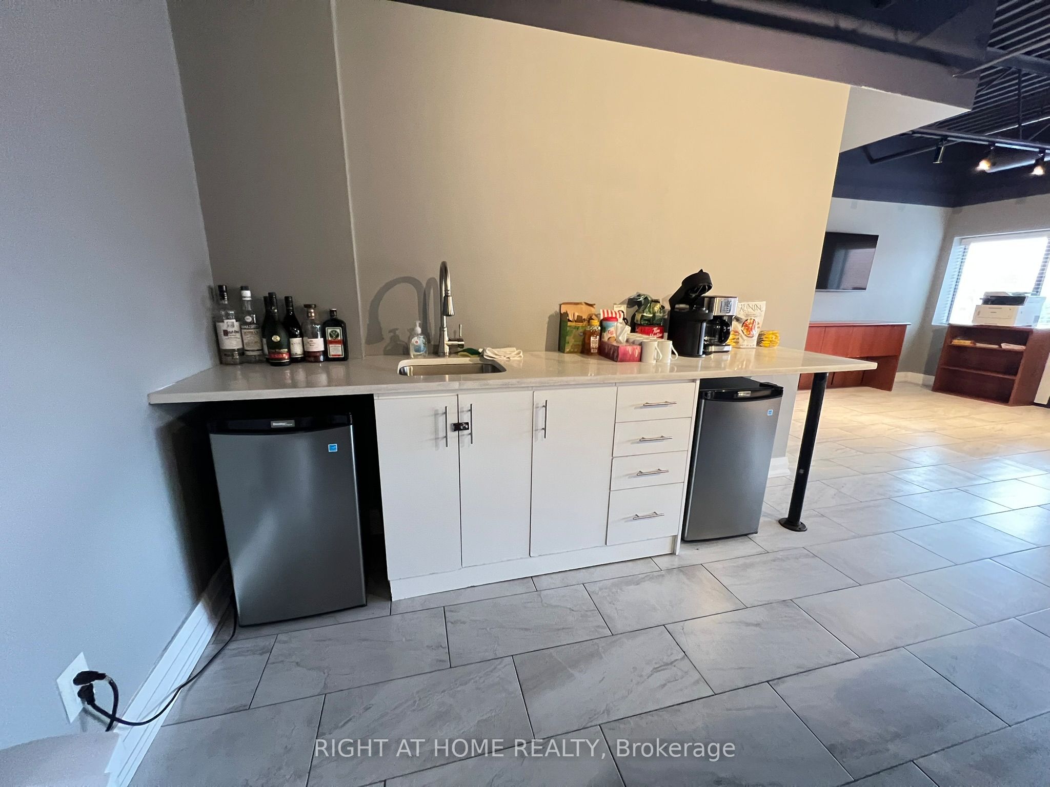 21 Kenview Boulevard Property Photo 18