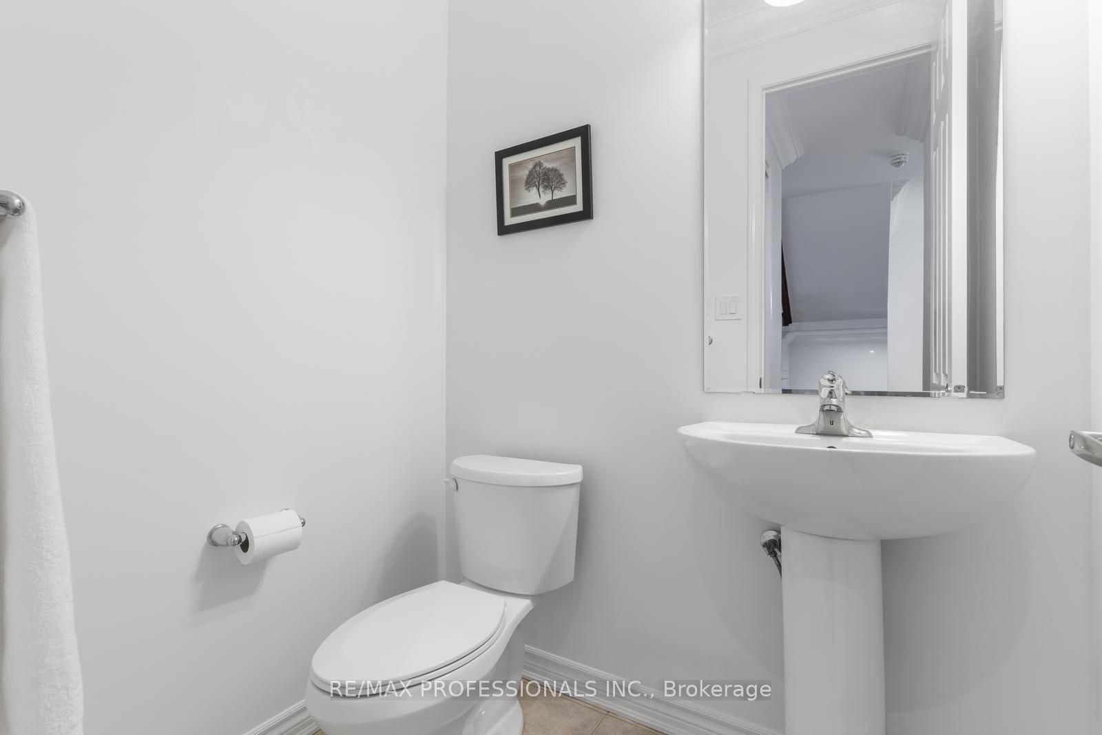 400 Clarkson Gate Property Photo 15