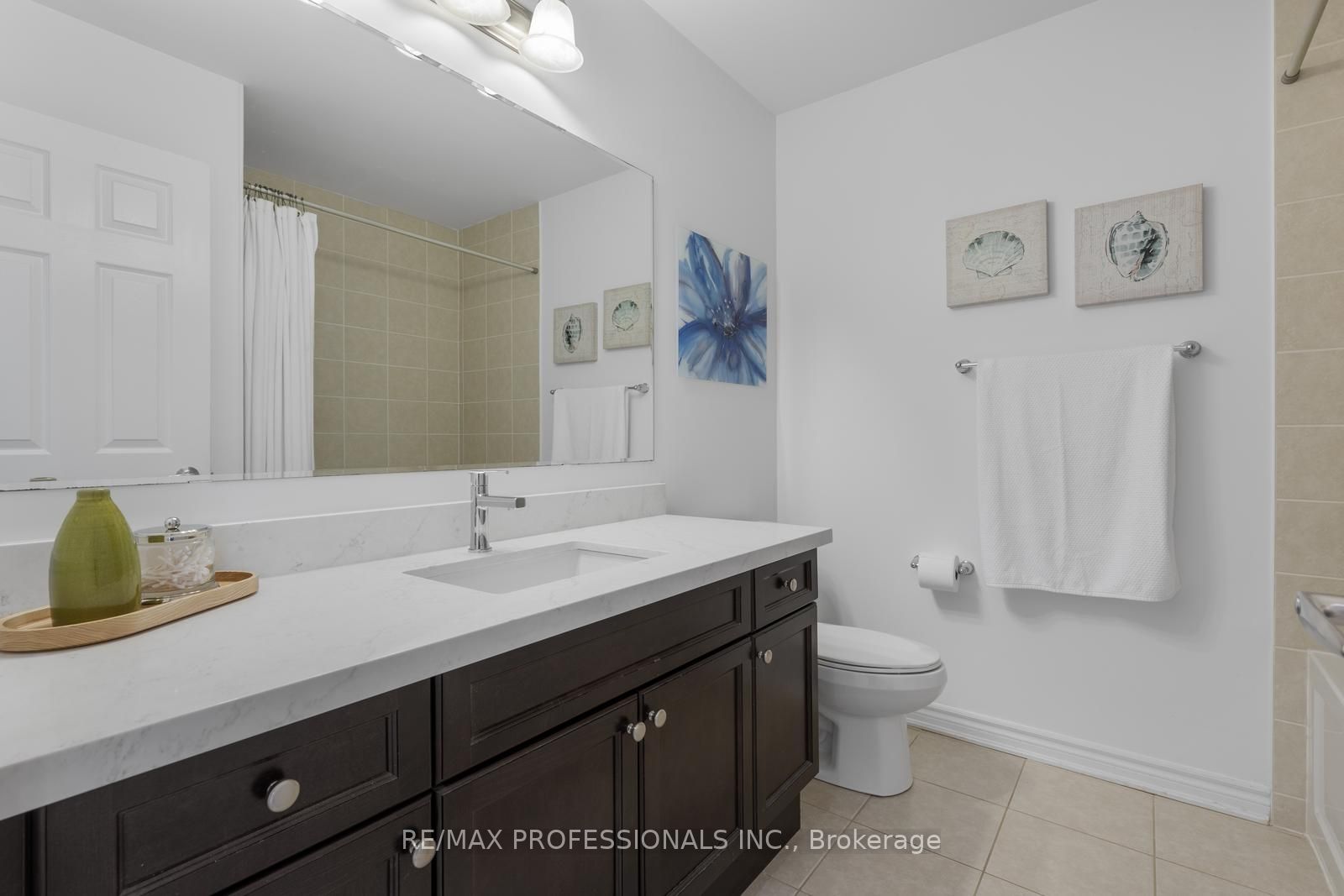 400 Clarkson Gate Property Photo 24