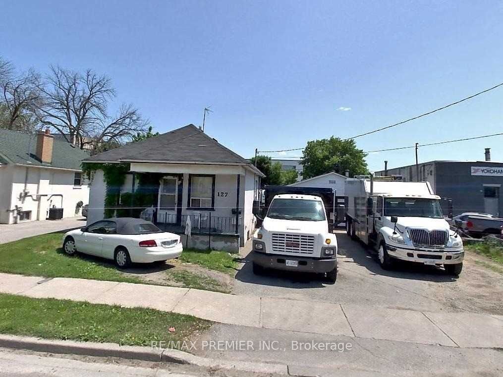 127 Thirtieth Street Property Photo 1