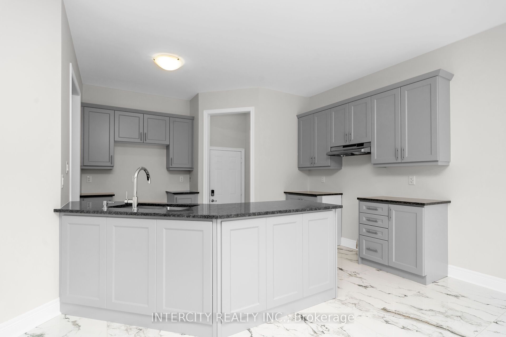20 Kessler Drive Property Photo 6