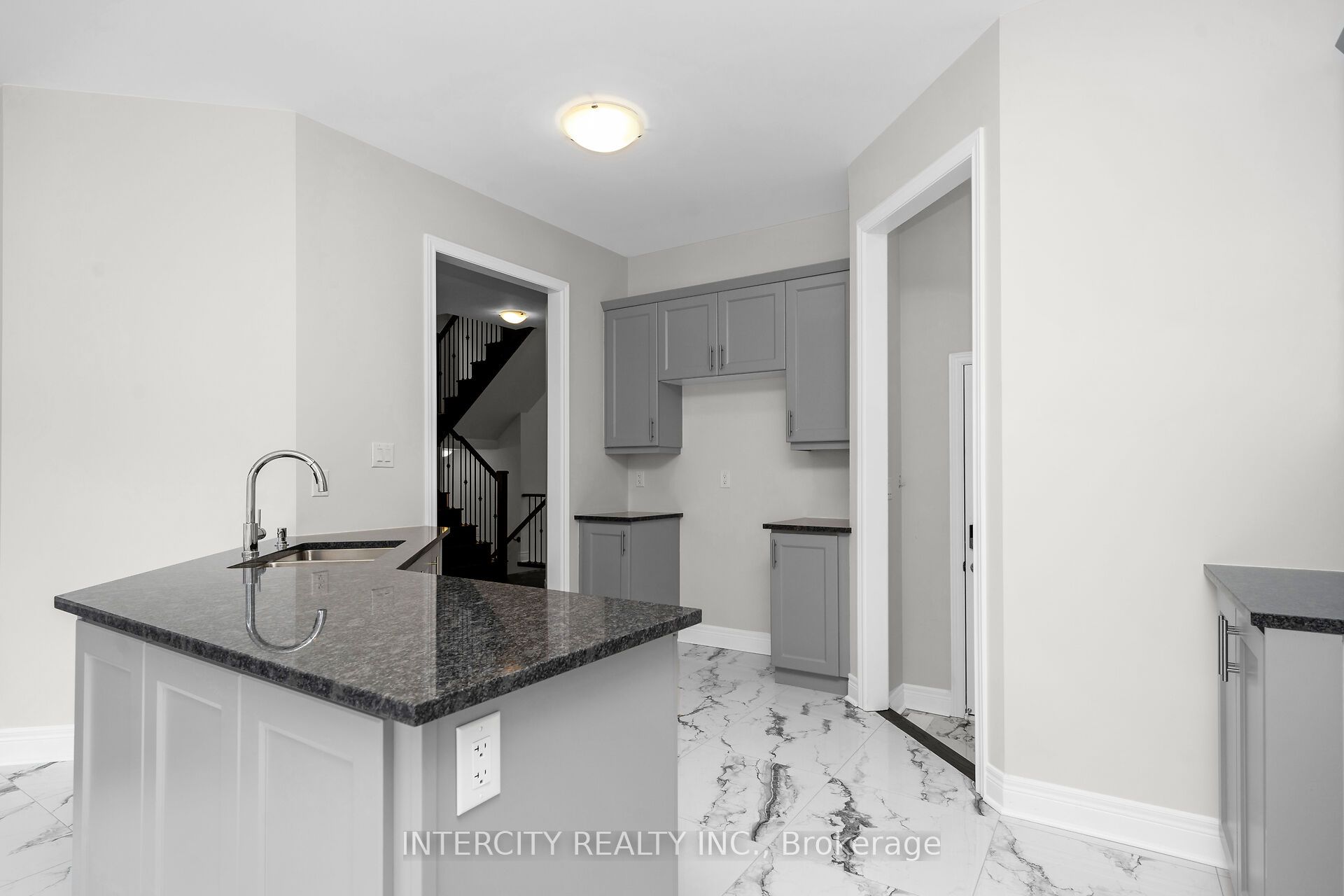 20 Kessler Drive Property Photo 8