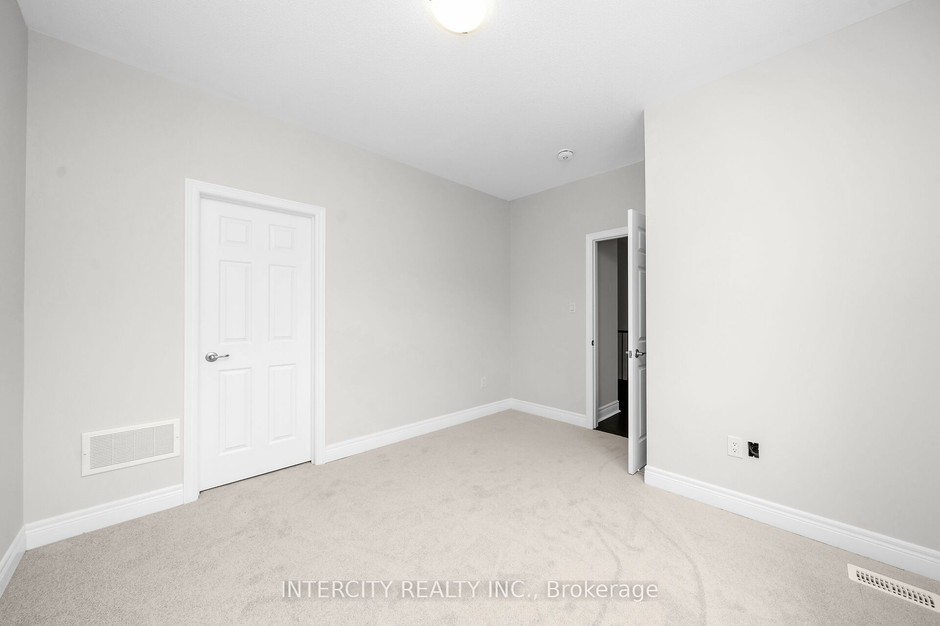 20 Kessler Drive Property Photo 28