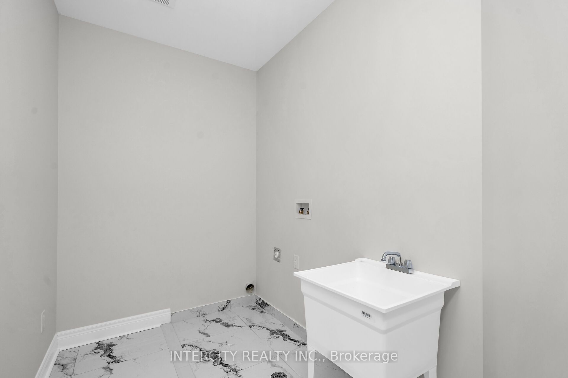 20 Kessler Drive Property Photo 32