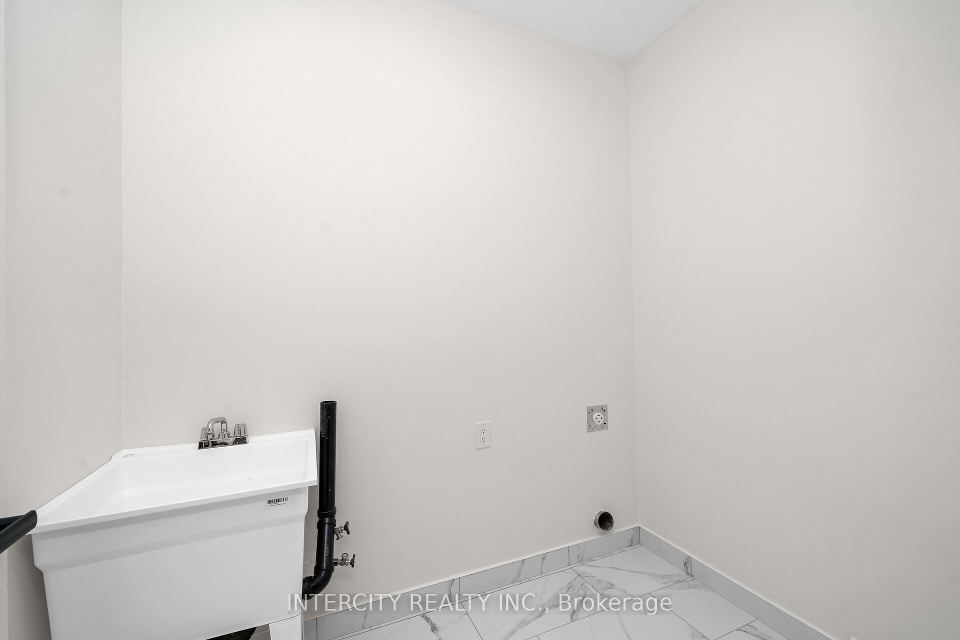 58 Claremont Drive Property Photo 31