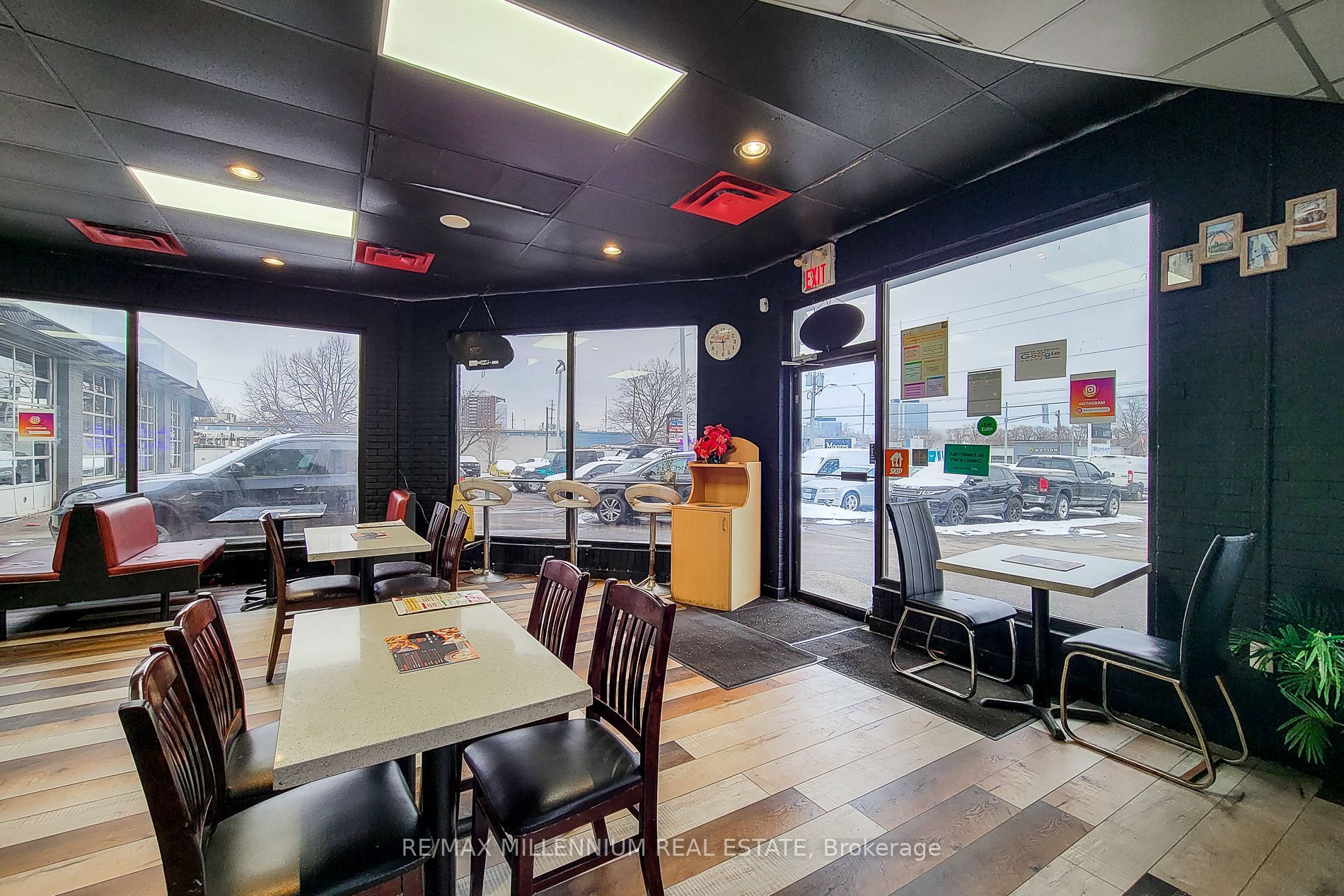 #1 - 2121 Dundas Street Property Photo 4