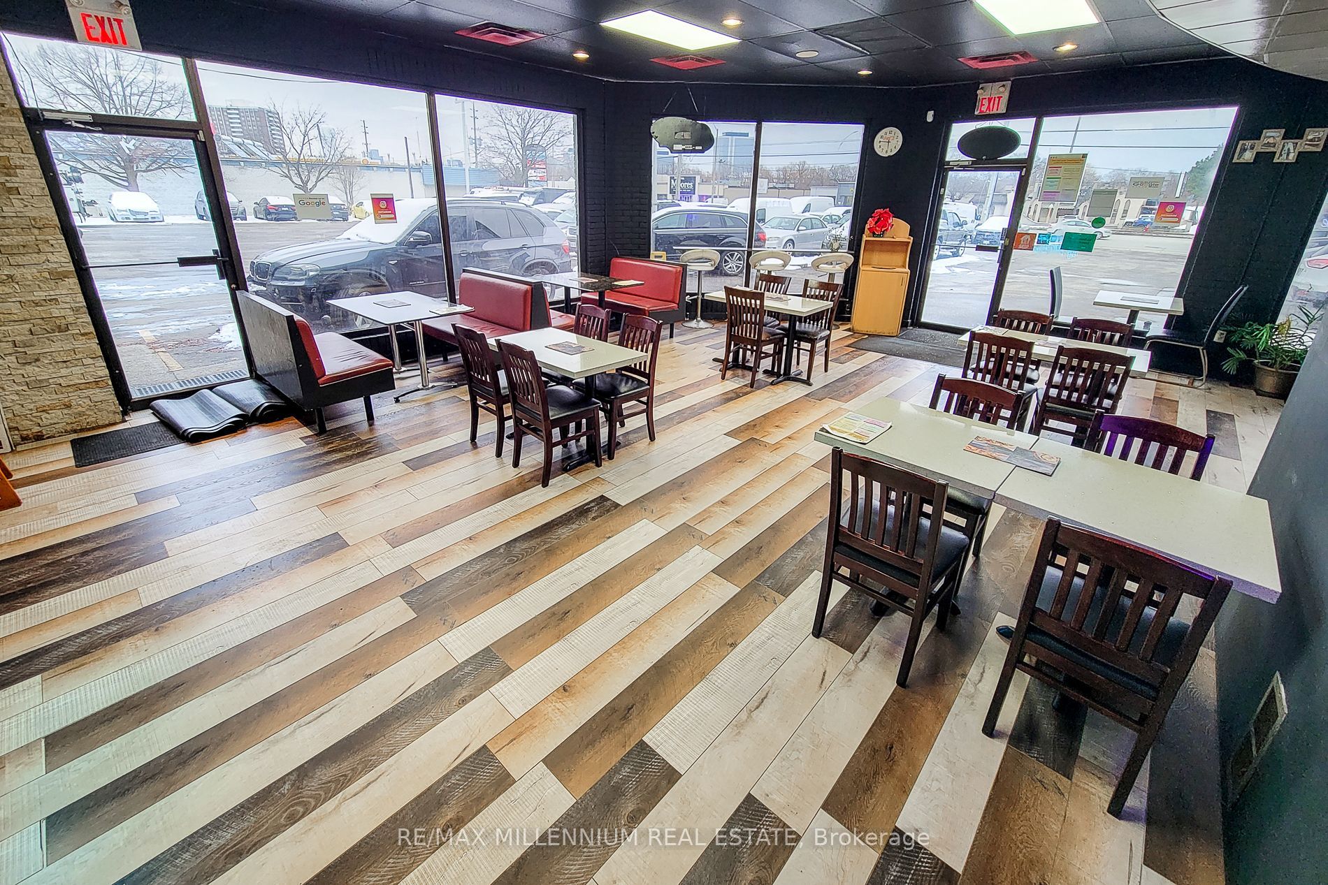 #1 - 2121 Dundas Street Property Photo 5