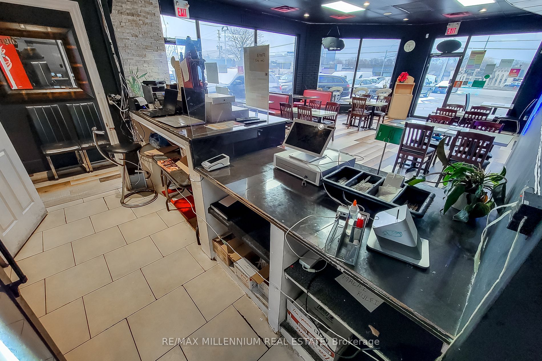 #1 - 2121 Dundas Street Property Photo 12