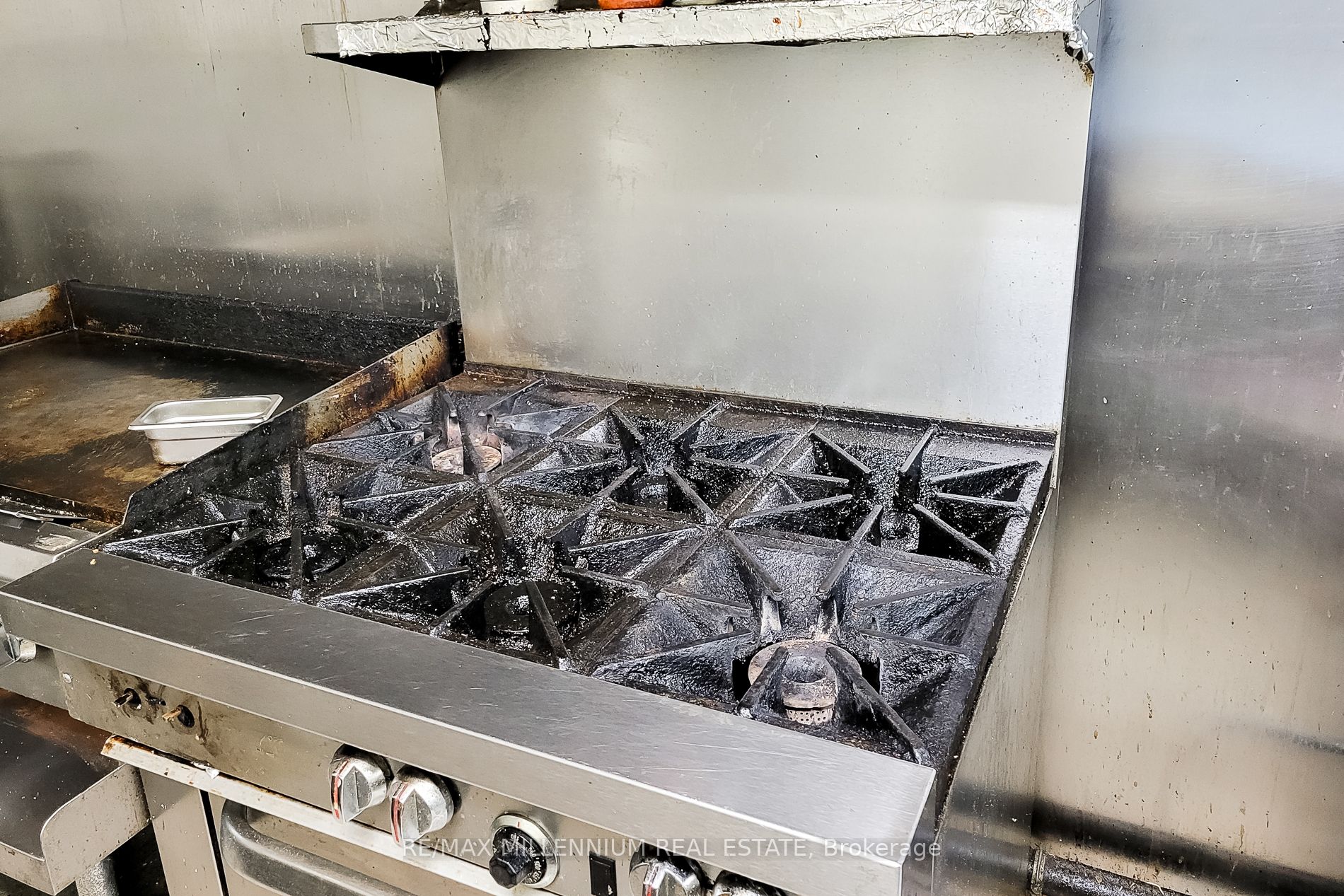 #1 - 2121 Dundas Street Property Photo 14