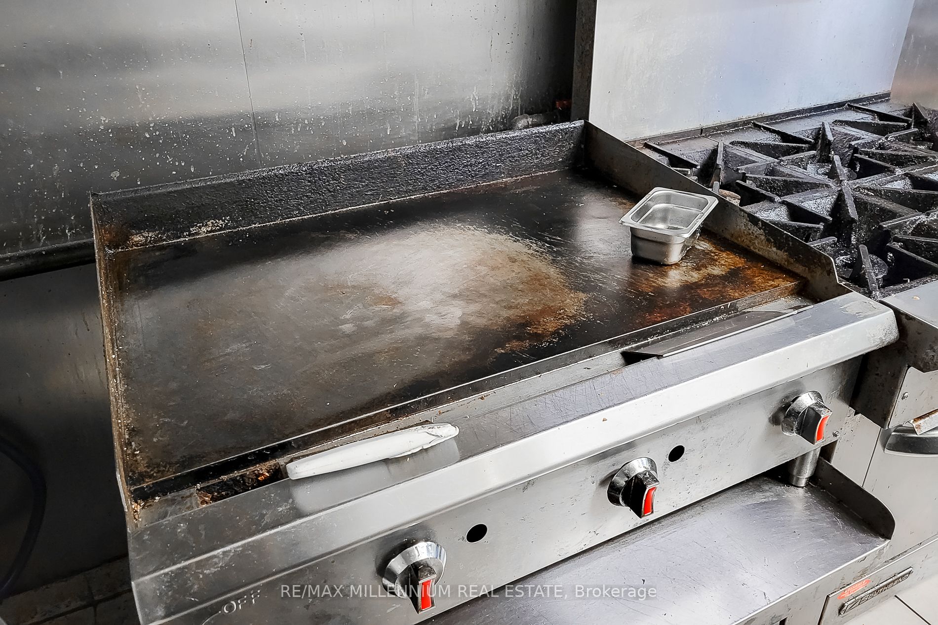 #1 - 2121 Dundas Street Property Photo 15
