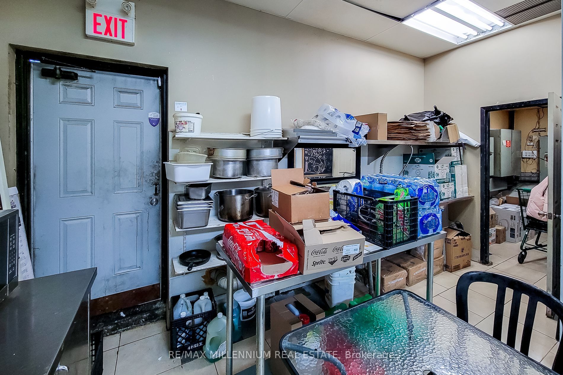 #1 - 2121 Dundas Street Property Photo 32