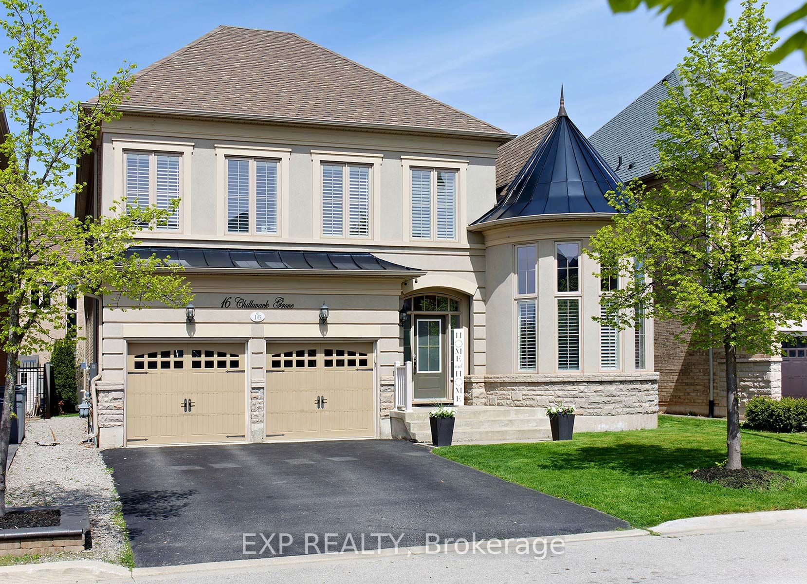 16 Chilliwack Grove Property Photo 1