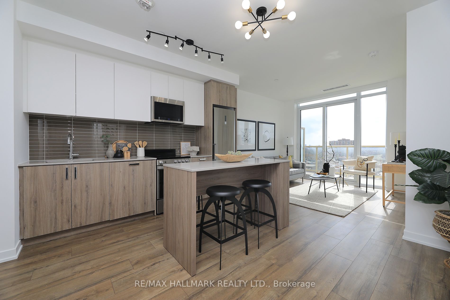 #1111 - 1787 St. Clair Avenue Property Photo 1
