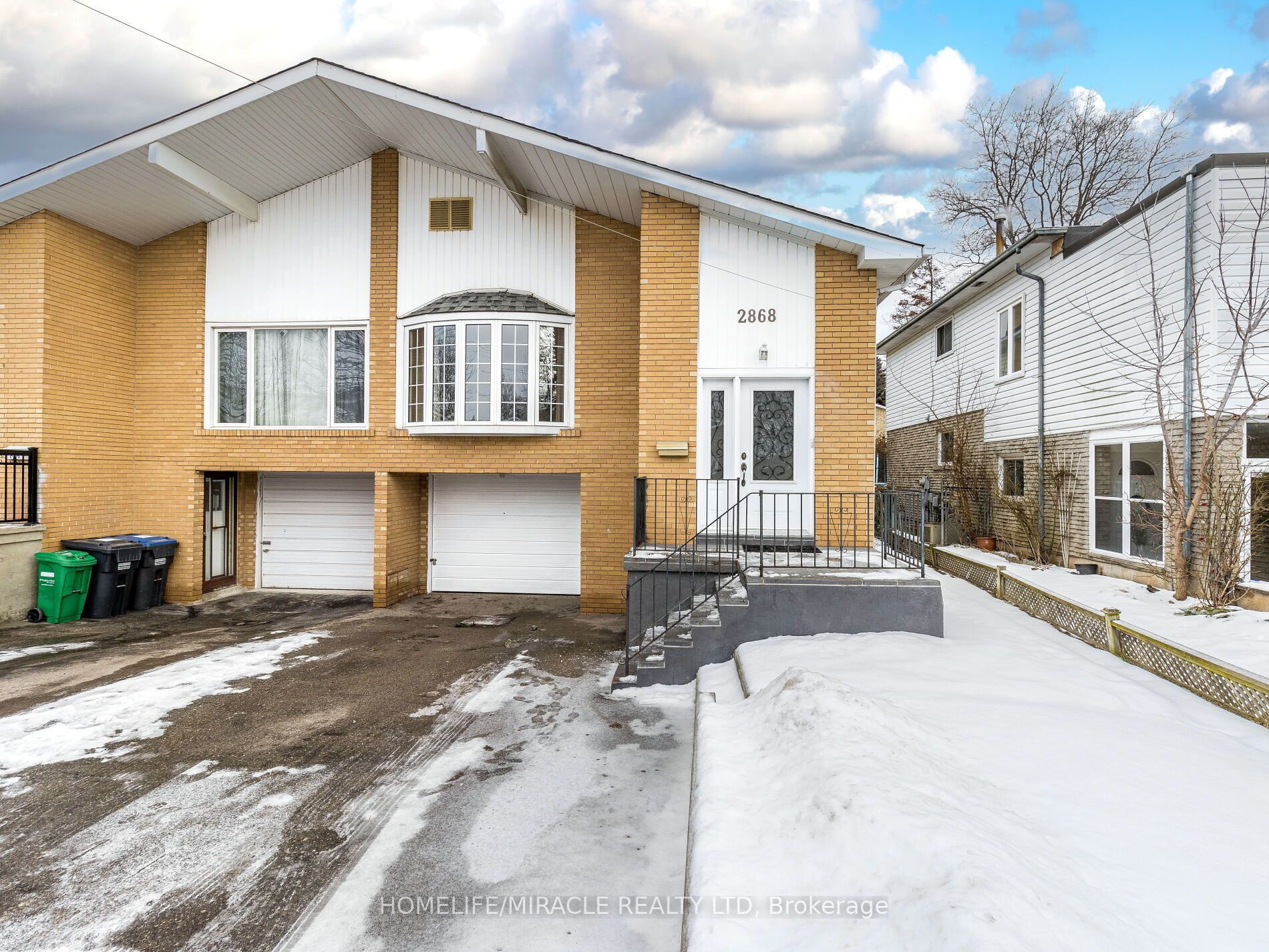 2868 Windjammer Road Property Photo 1