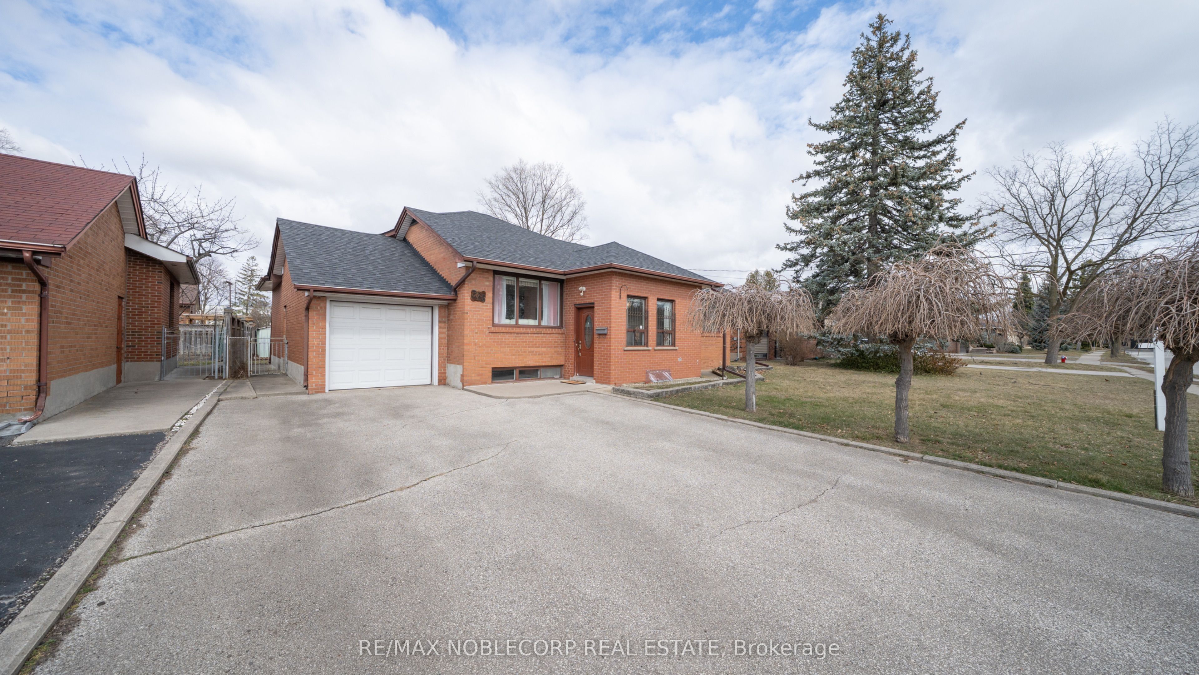 253 Mcgill St Property Photo 1