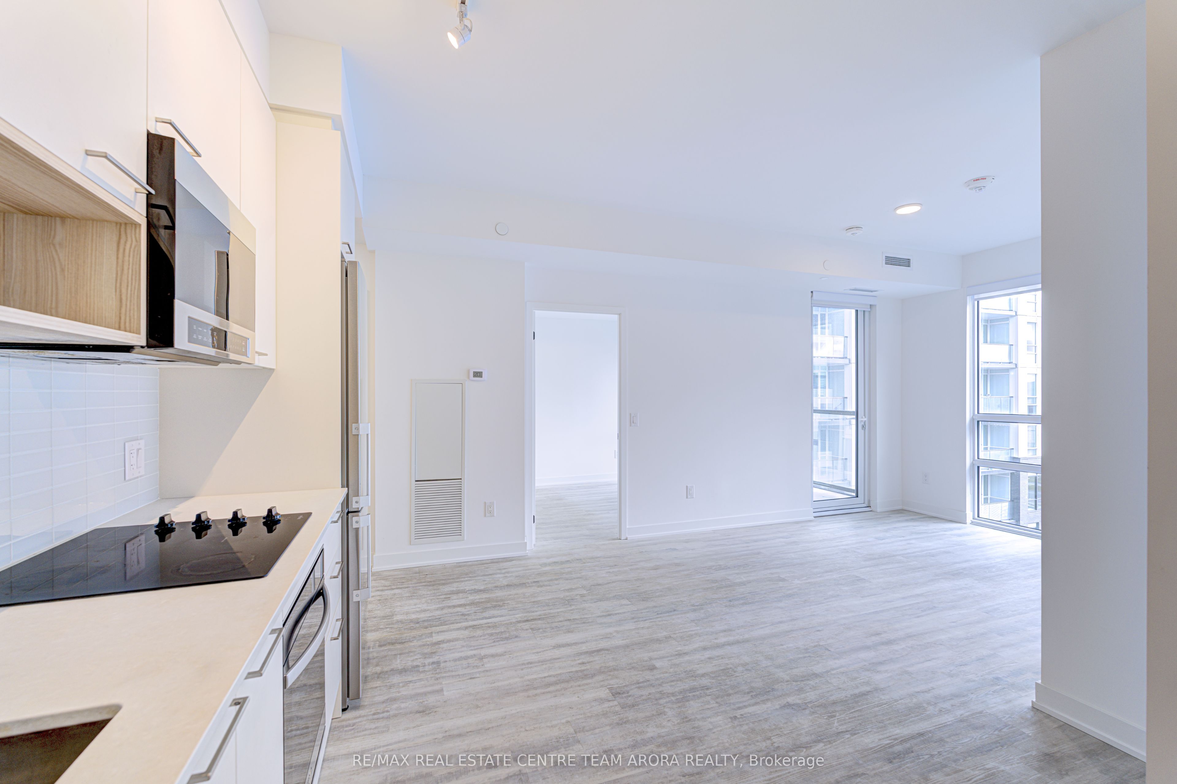 #503 - 3005 Pine Glen Road Property Photo 7