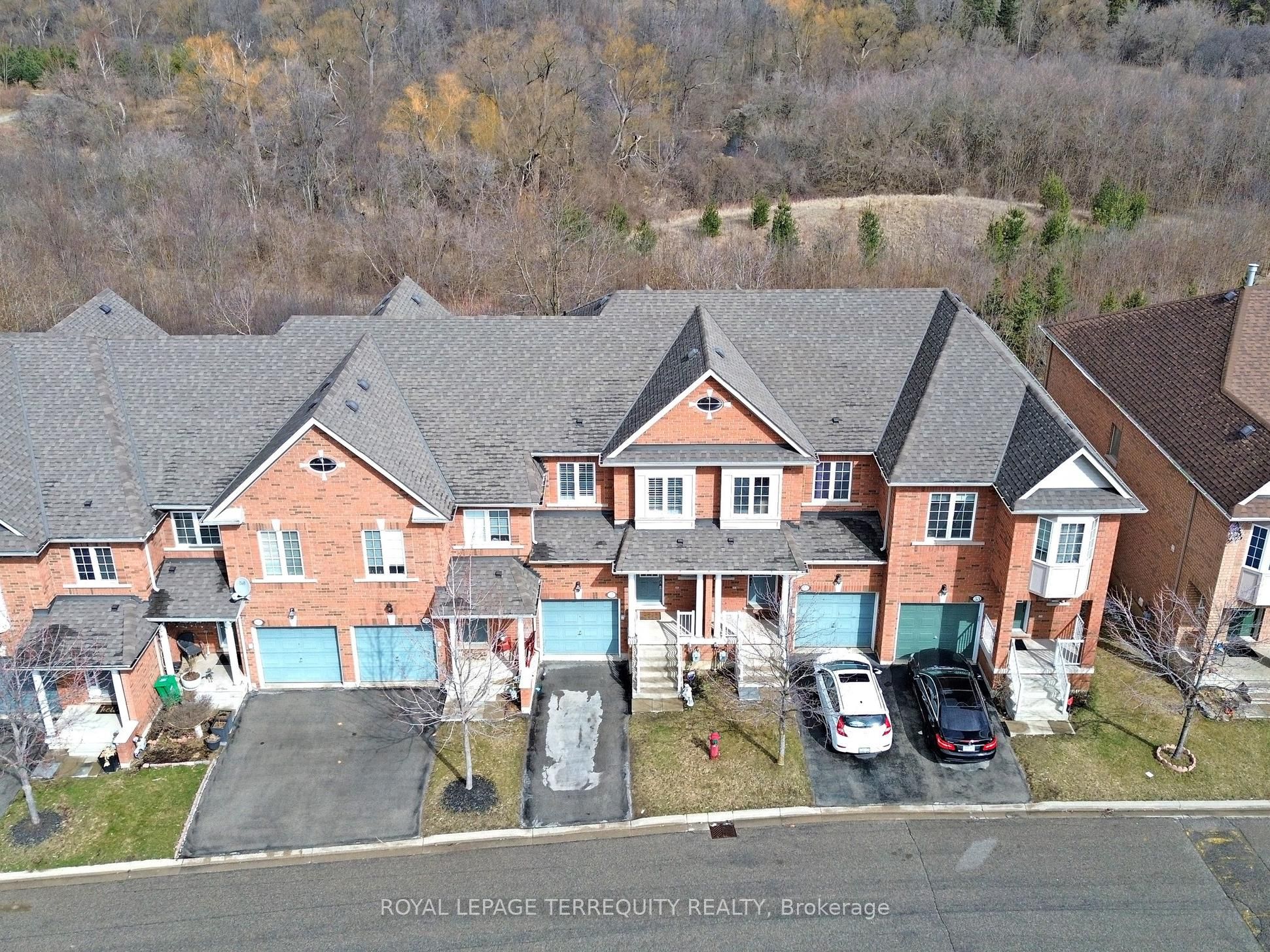 6399 Spinnaker Cir Property Photo 1