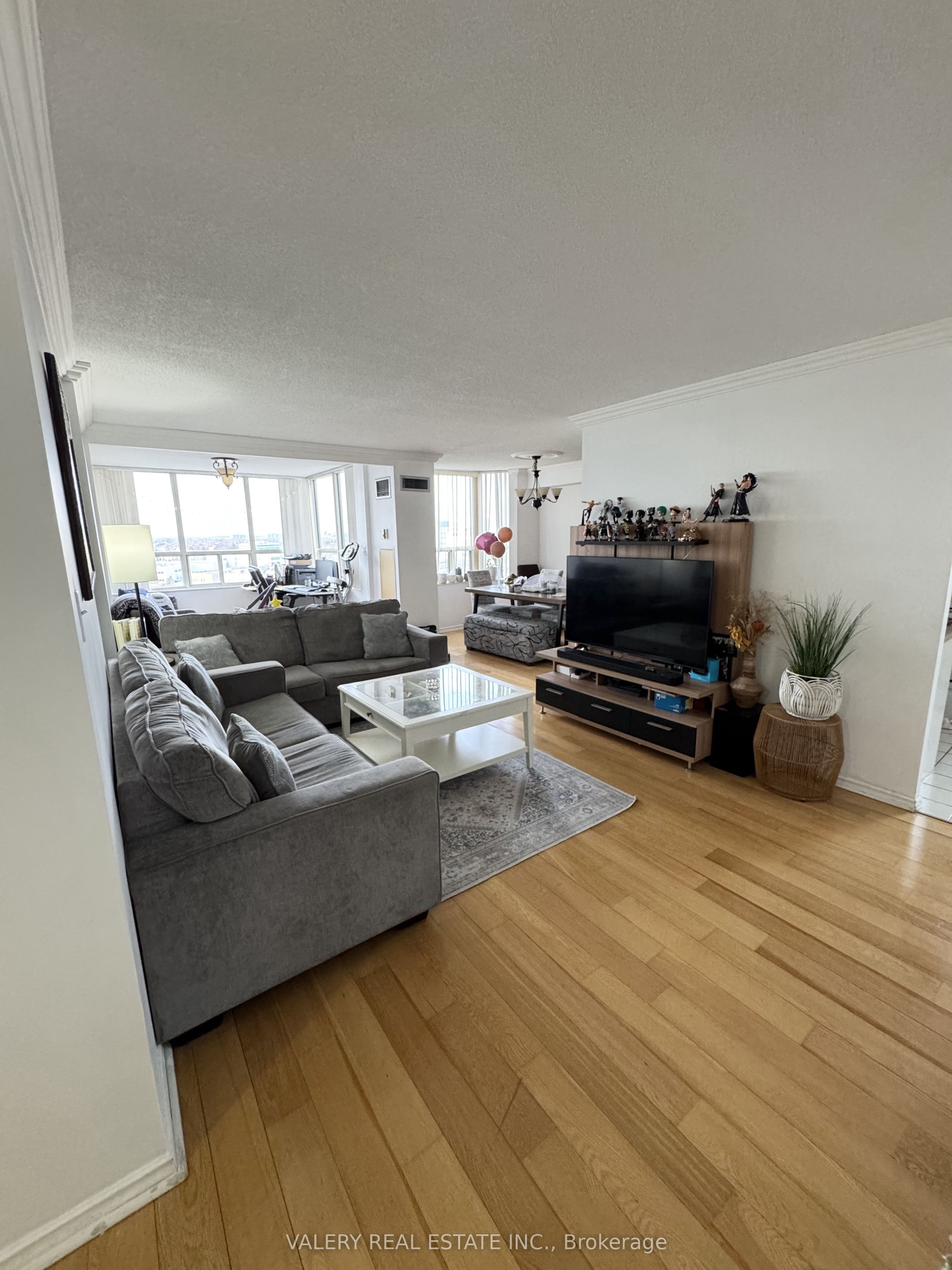 10 Malta Avenue 1008 Property Photo 2