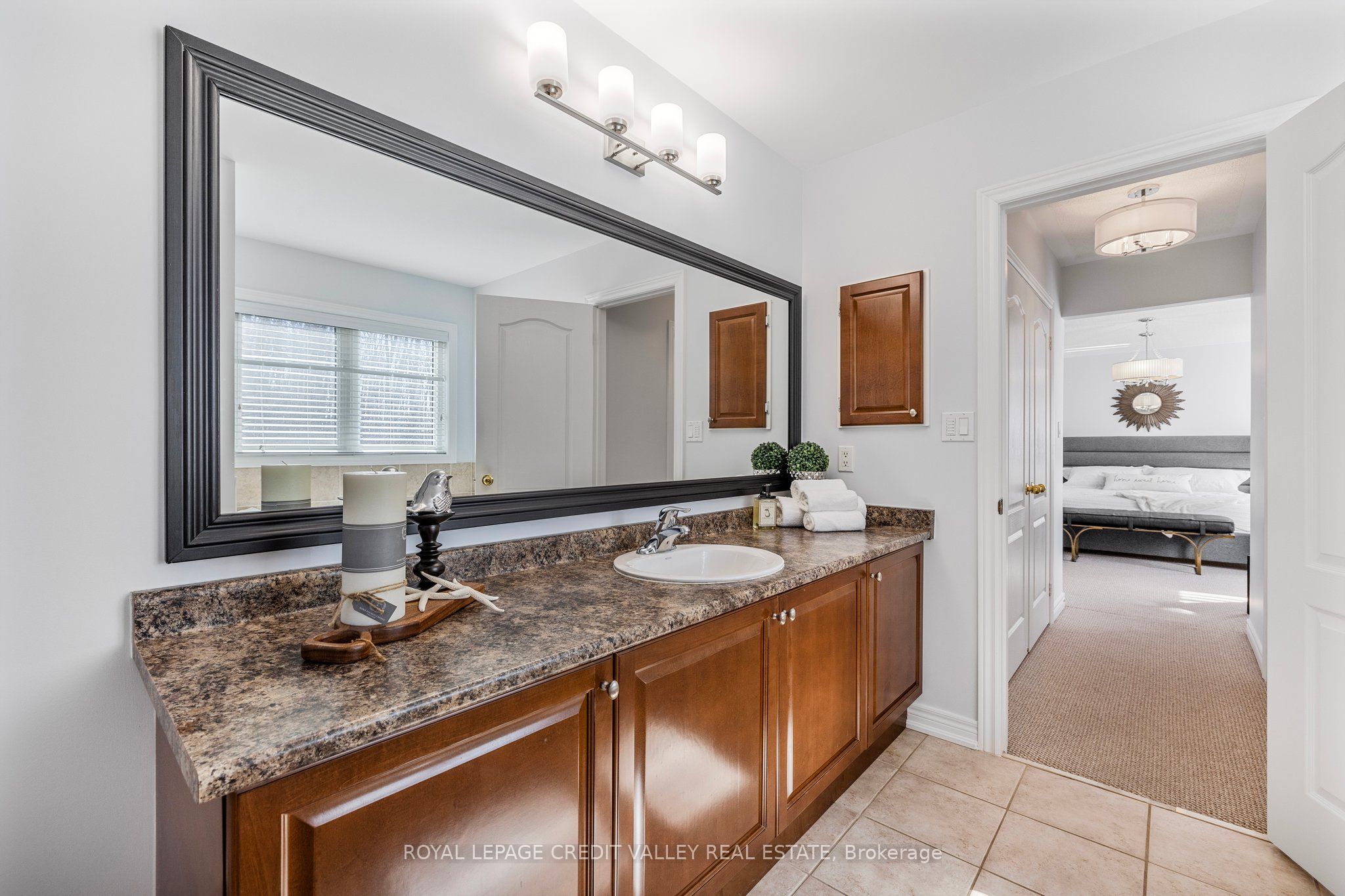 14 Larande Court Property Photo 38