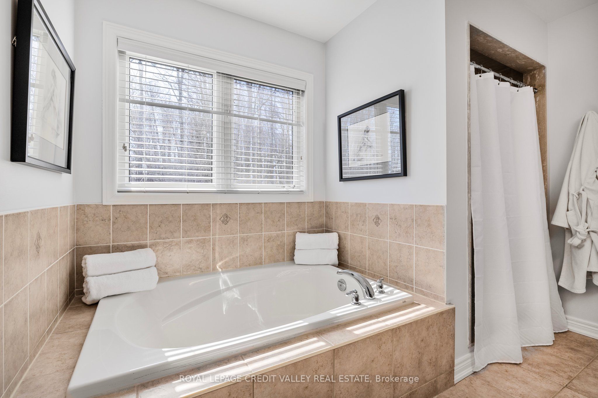 14 Larande Court Property Photo 39