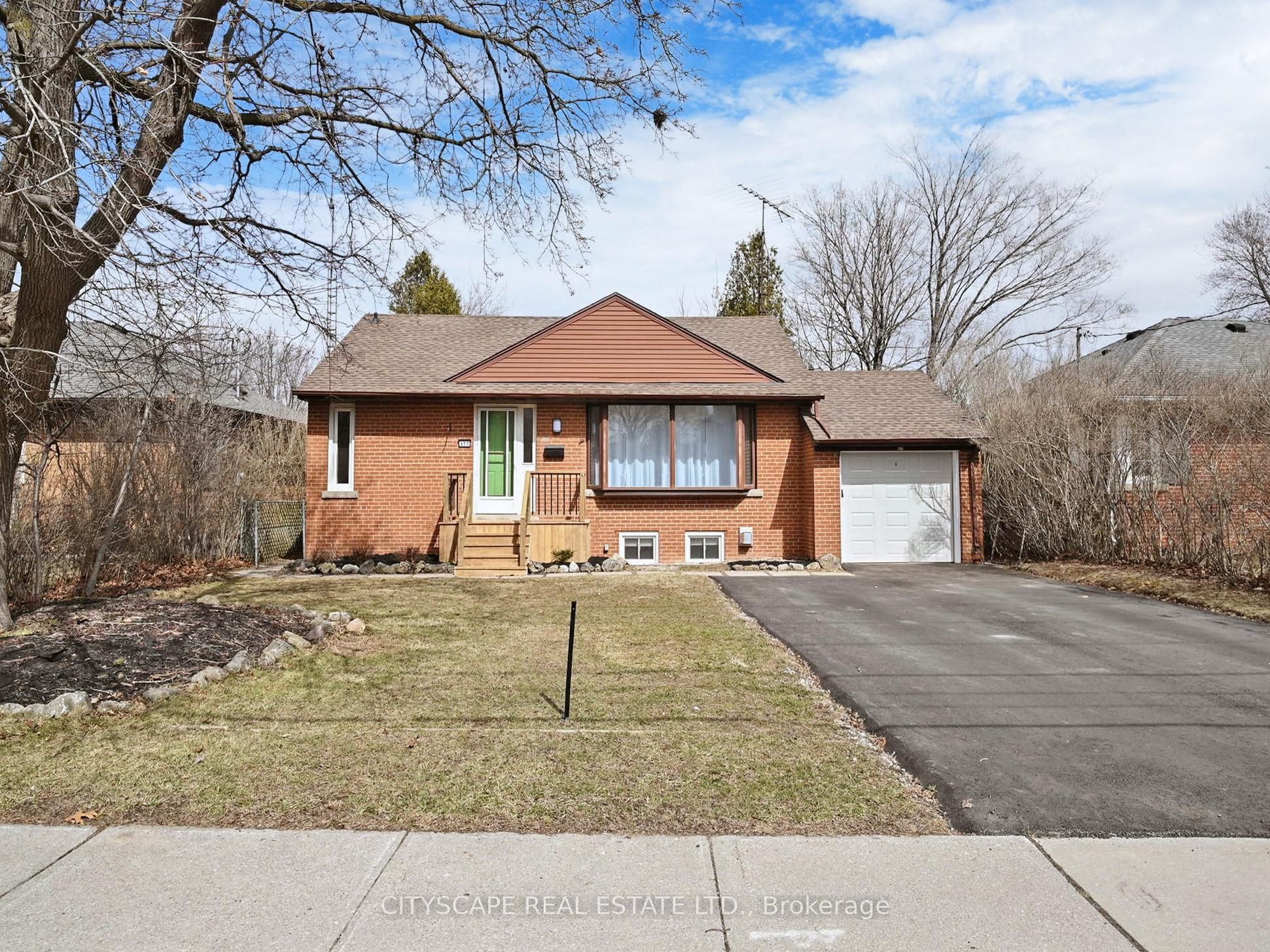 377 Martin Street Property Photo