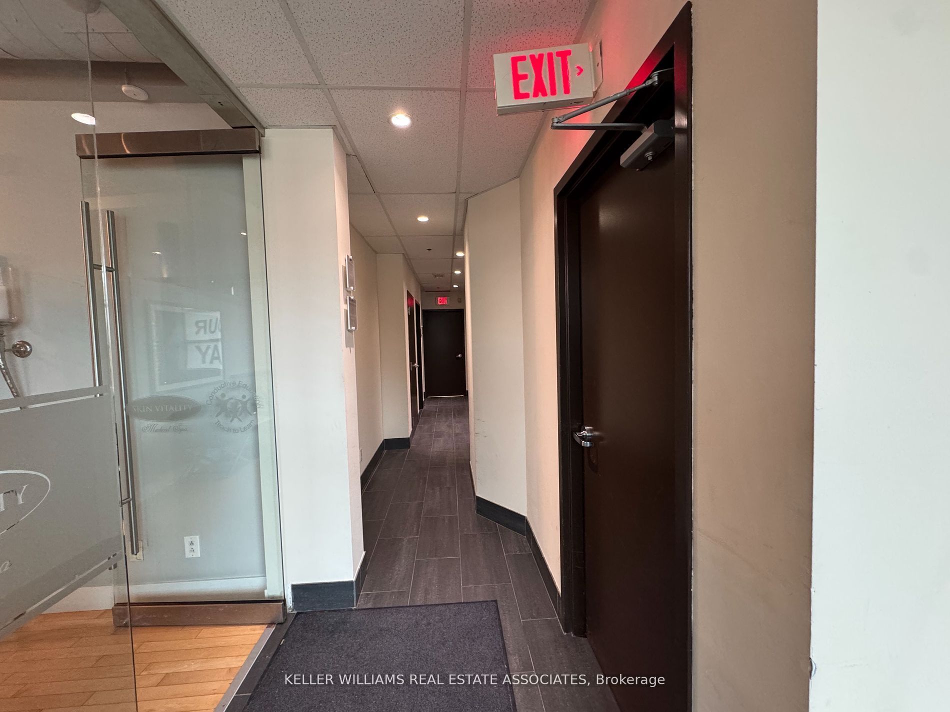 #203 - 125 Lakeshore Road Property Photo 1
