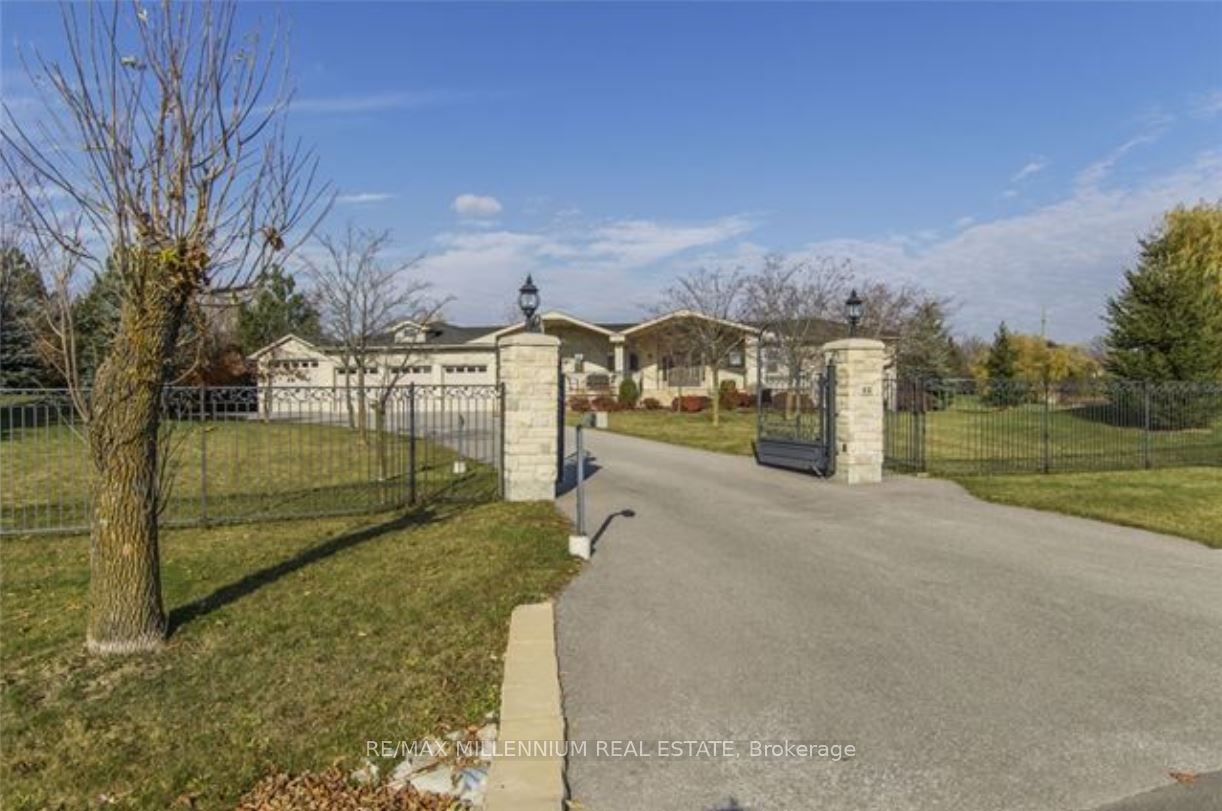 32 Michelangelo Boulevard Main Level Only Property Photo 2