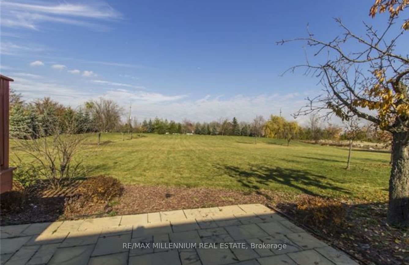 32 Michelangelo Boulevard Main Level Only Property Photo 6