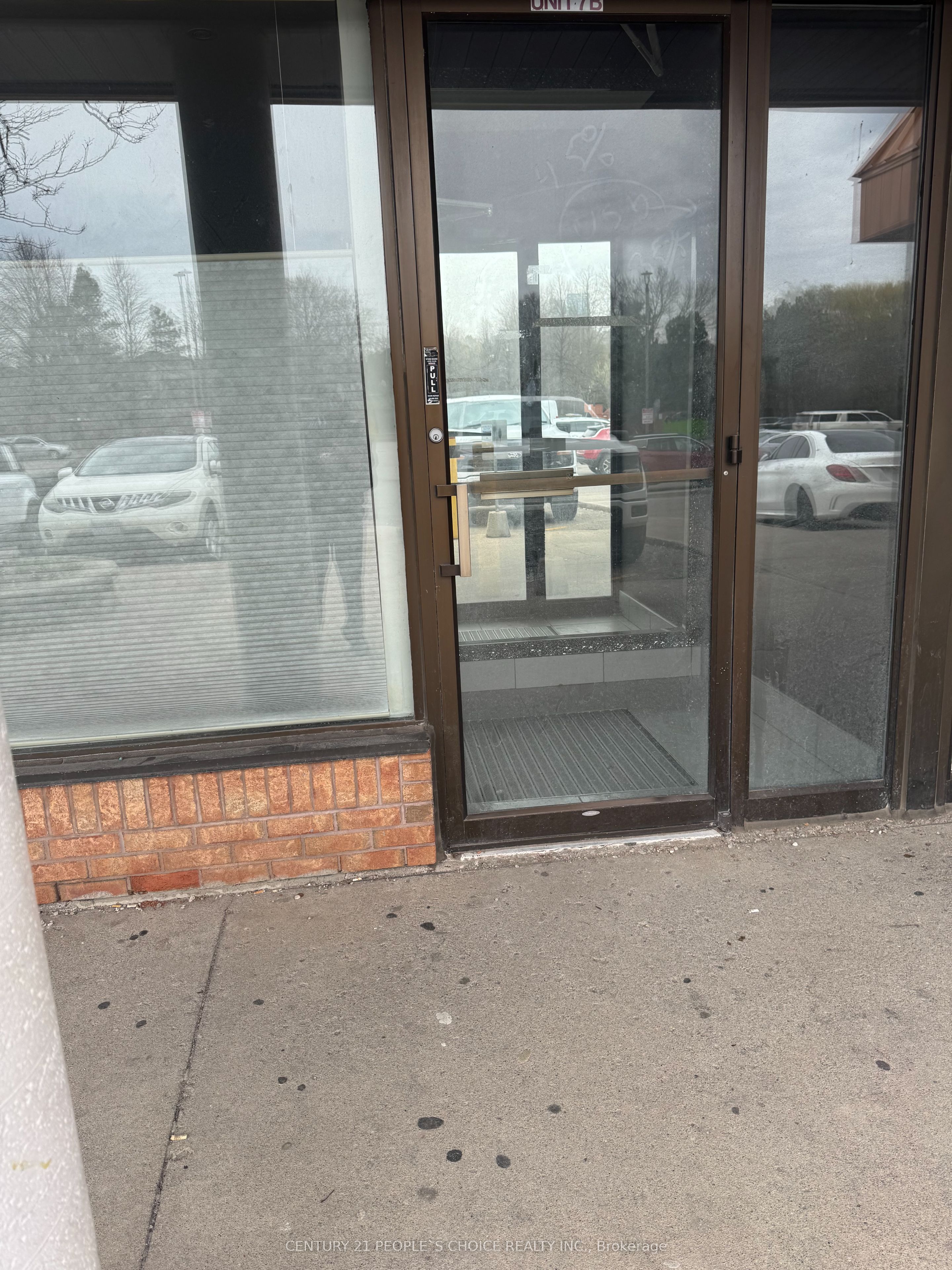 #7b - 255 Dundas Street Property Photo 1
