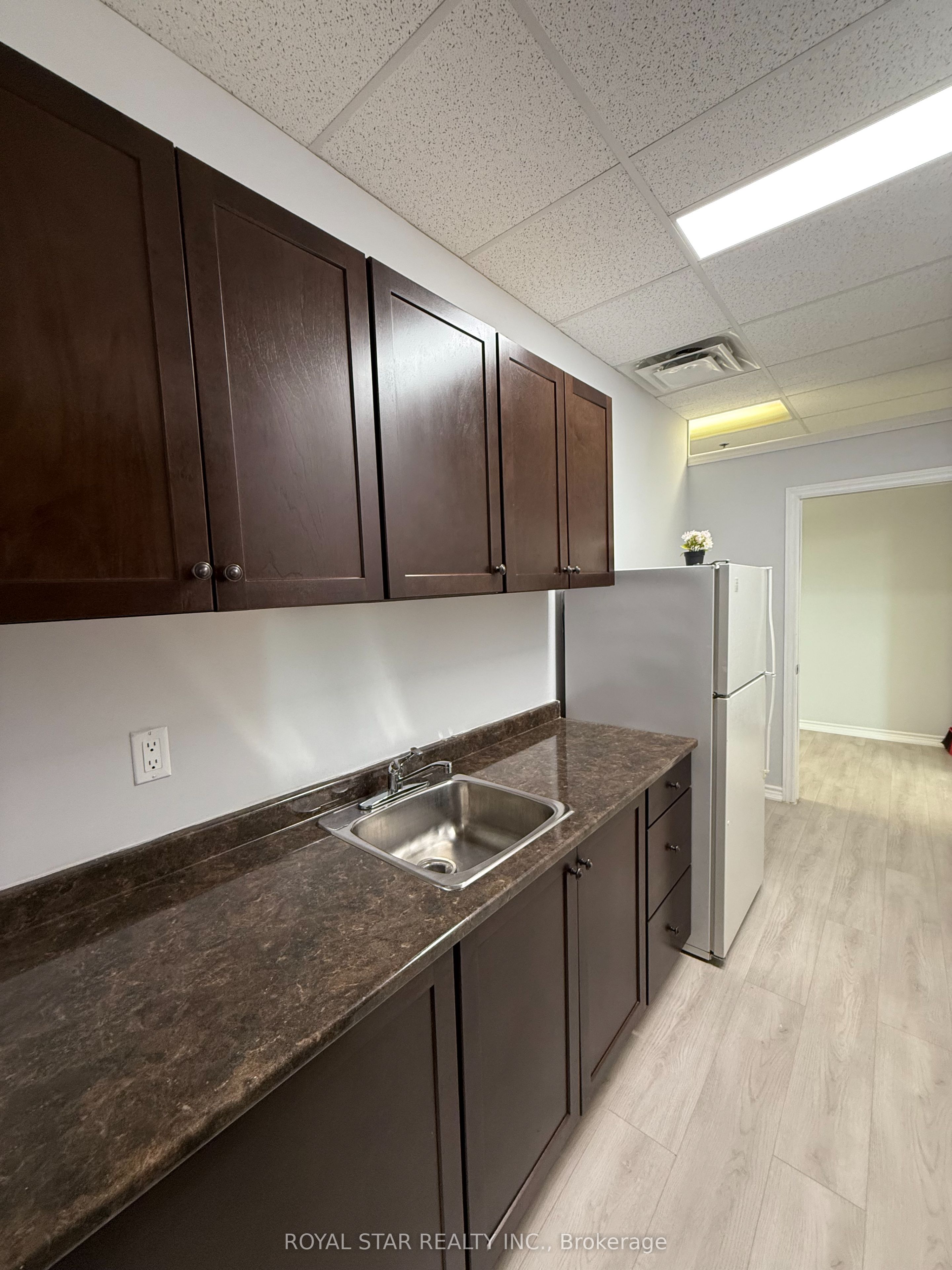 #201 - 2970 Drew Road Property Photo 11