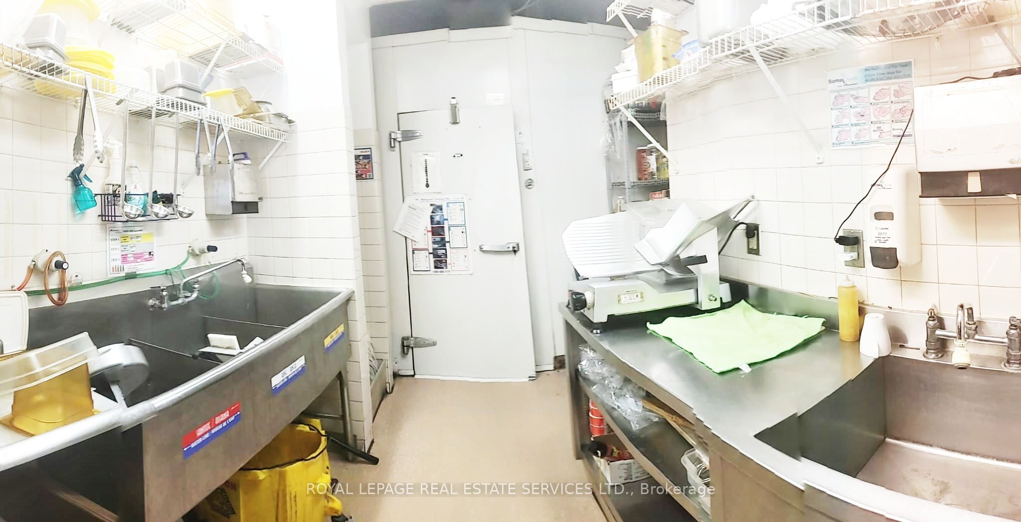 #c-102 - 5555 Eglinton Avenue Property Photo 7
