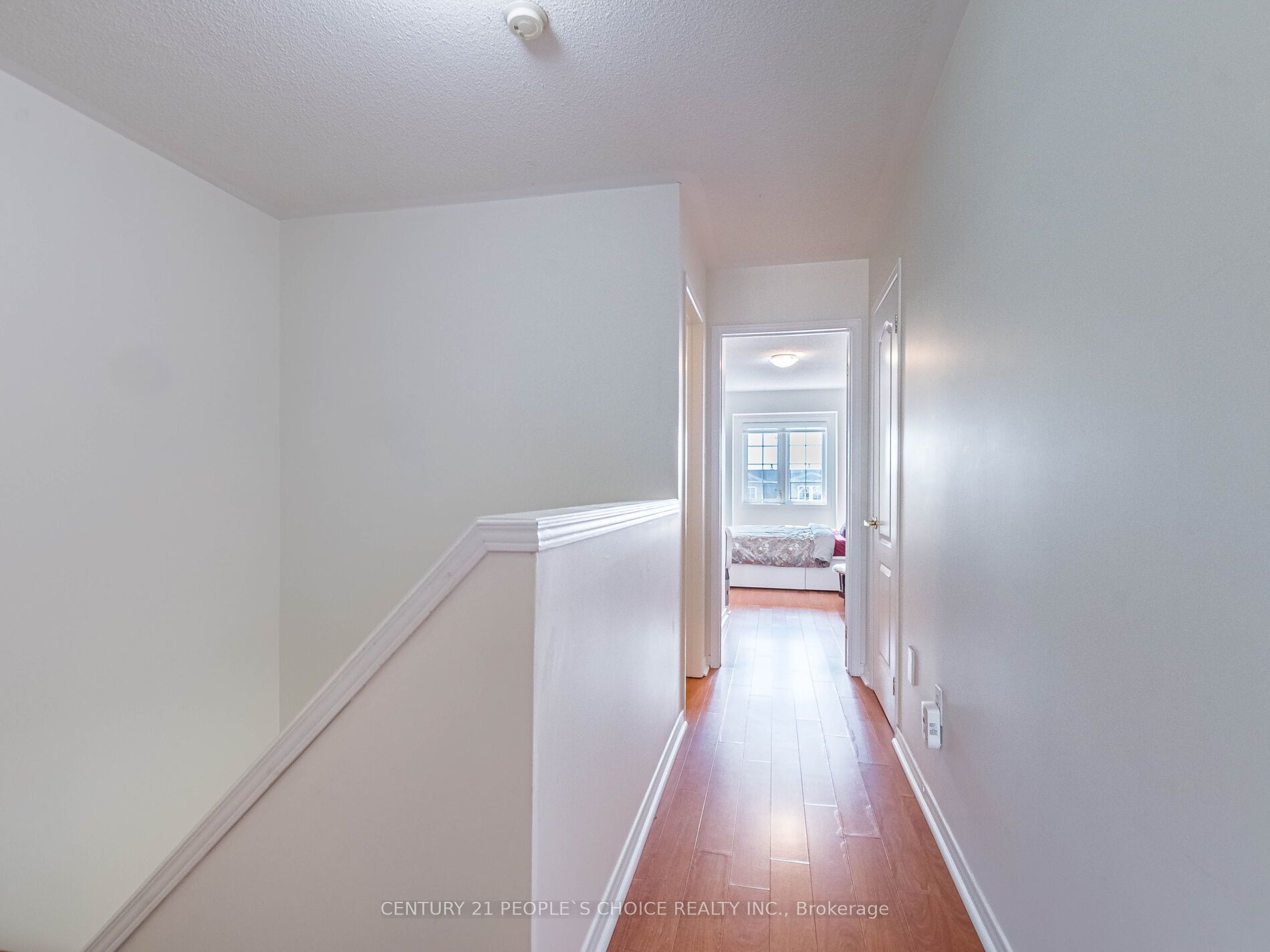 #29 - 435 Hensall Circle Property Photo 28
