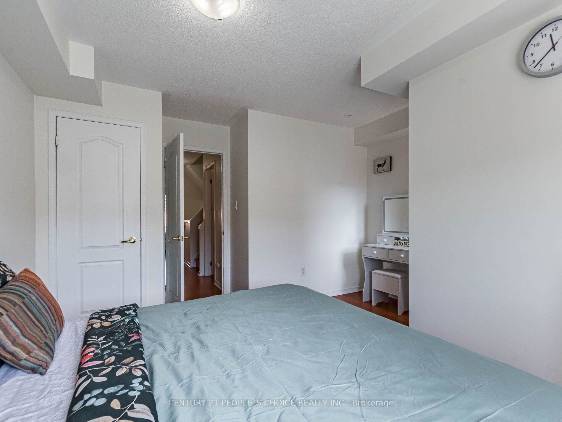 #29 - 435 Hensall Circle Property Photo 34