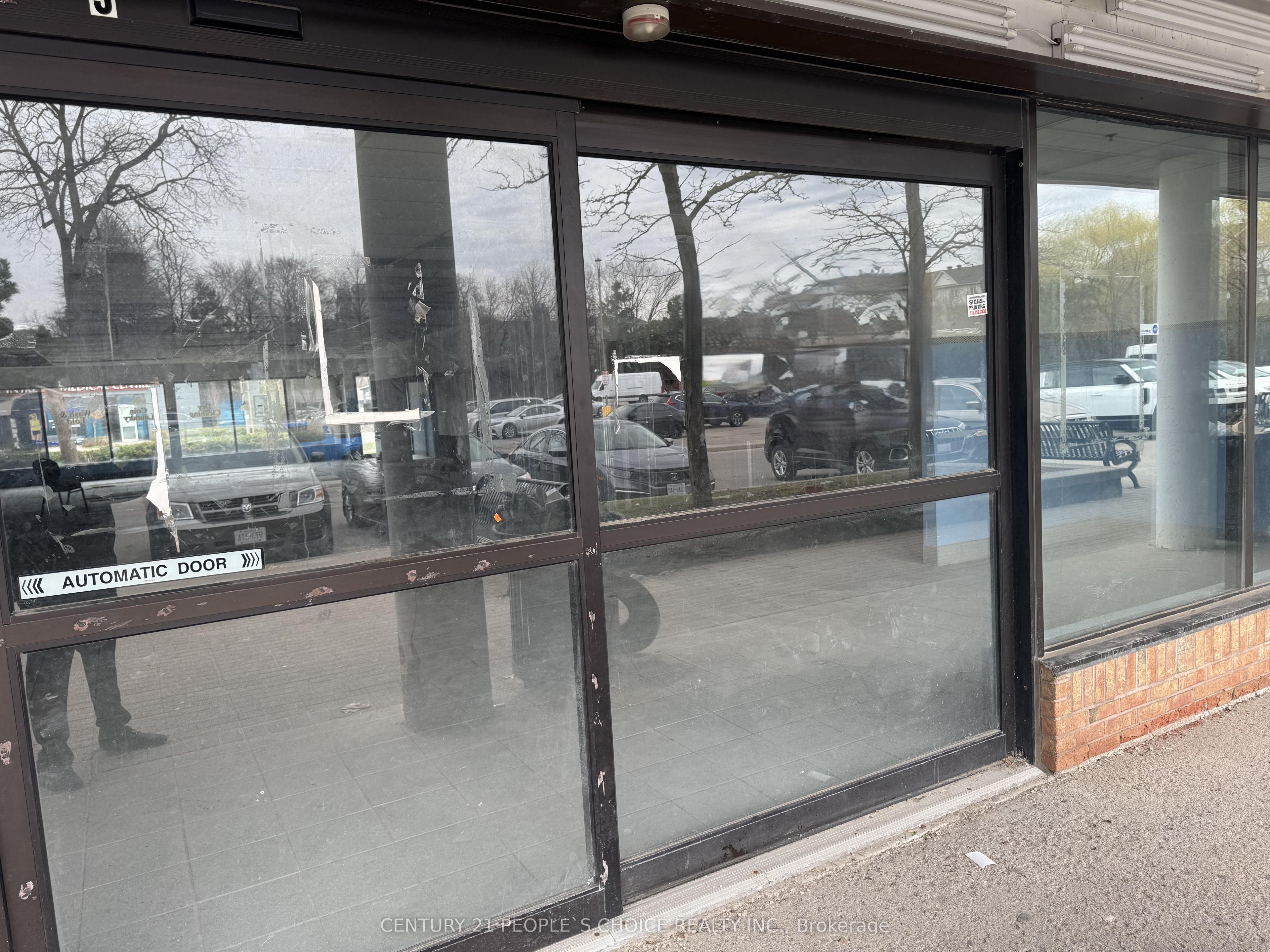 #5a & 5b - 255 Dundas Street Property Photo 1