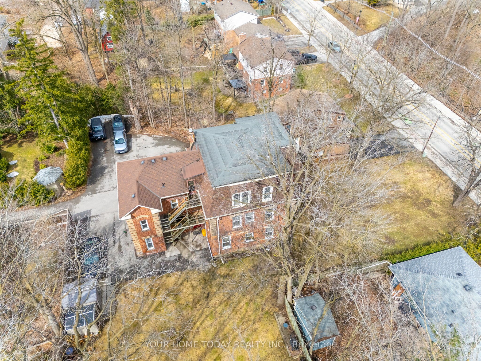 36 Market Street Property Photo 9