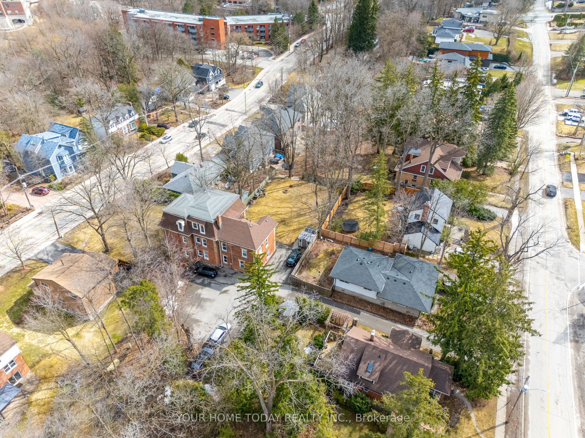 36 Market Street Property Photo 11