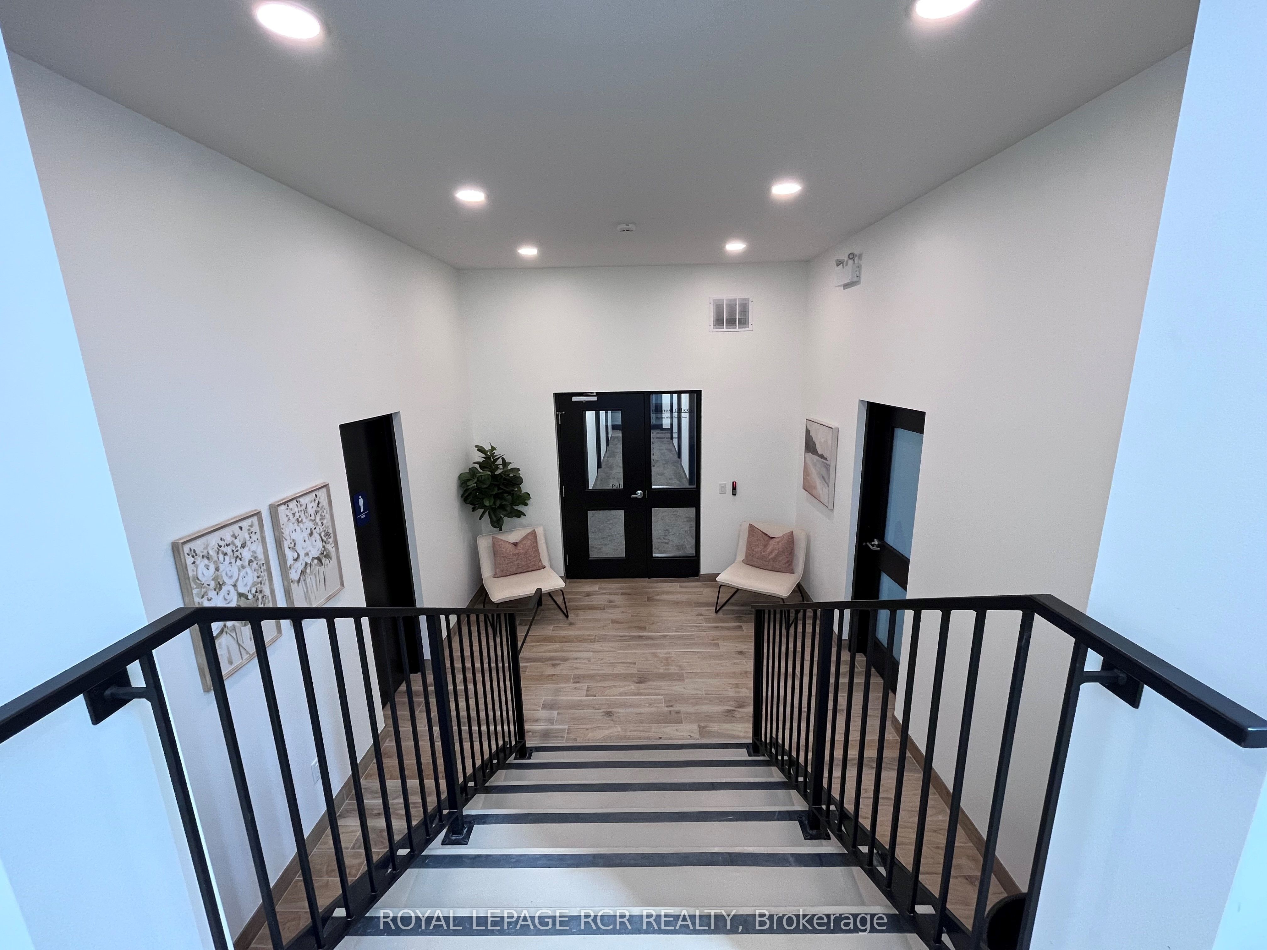 71 Fifth Avenue Property Photo 4