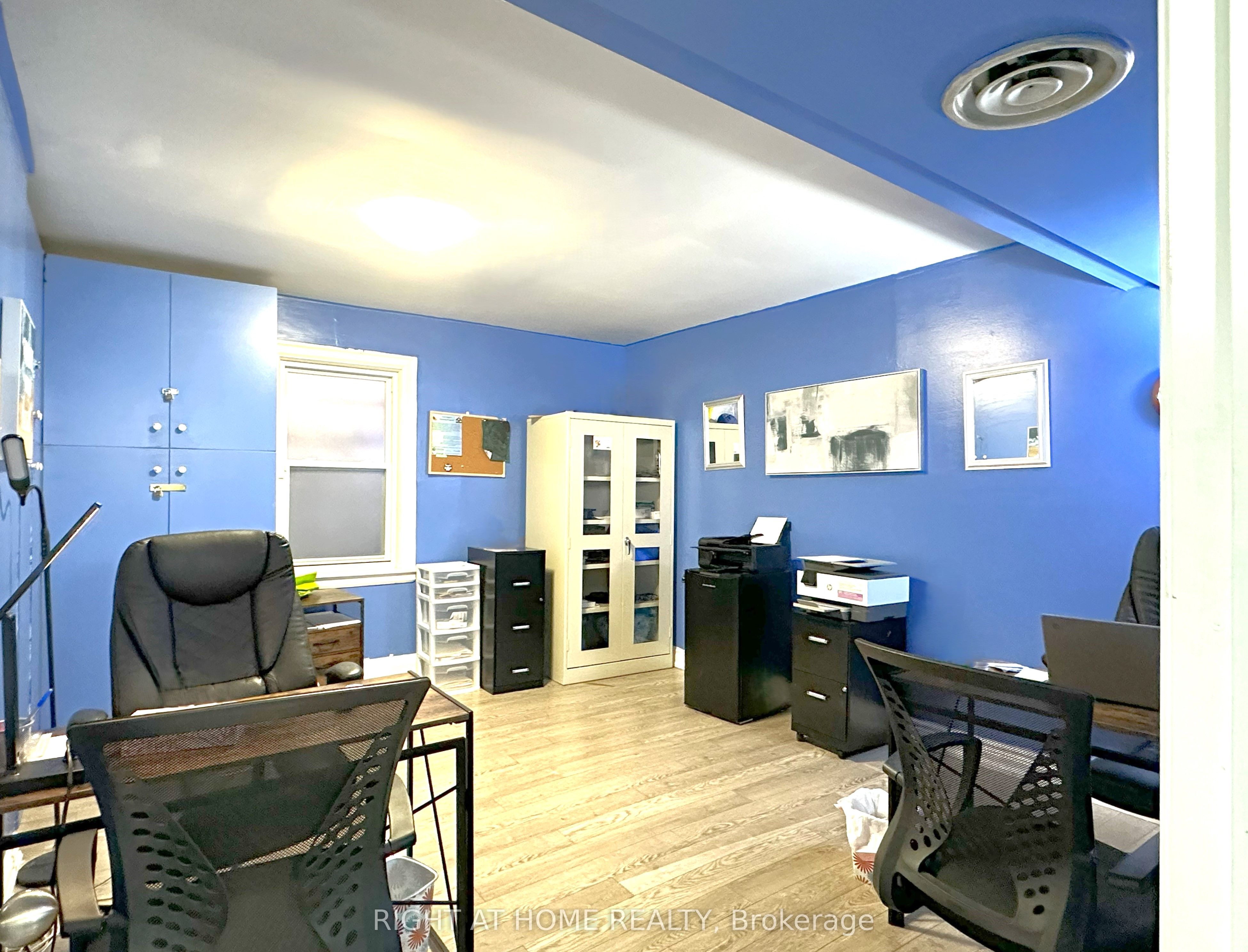 #202 - 1911 Weston Road Property Photo 12
