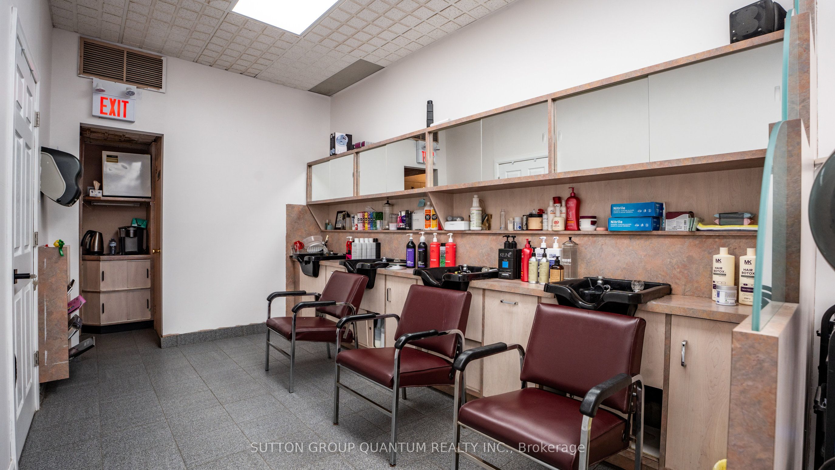 #6 - 5291 Lakeshore Road Property Photo 13