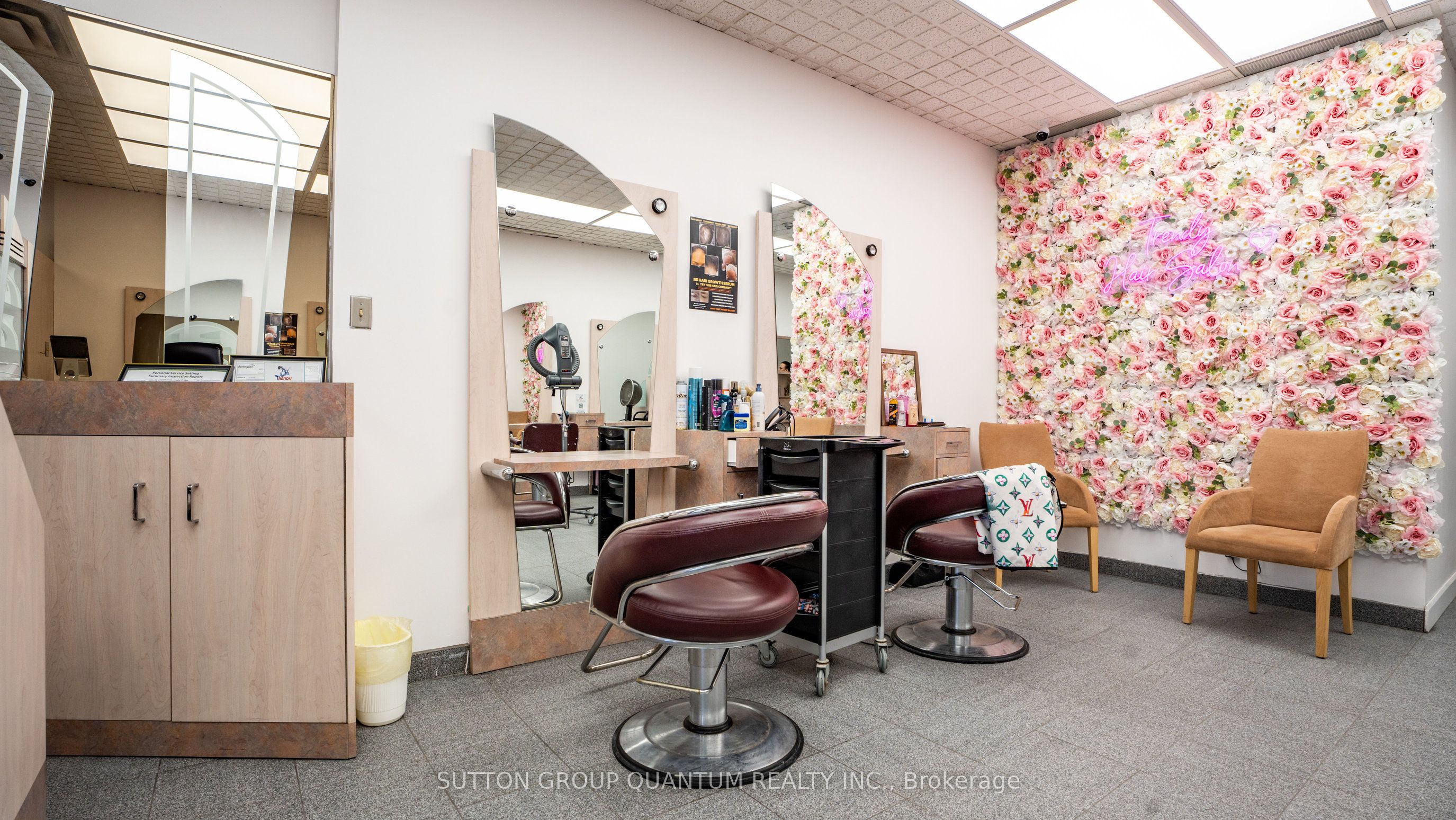 #6 - 5291 Lakeshore Road Property Photo 15