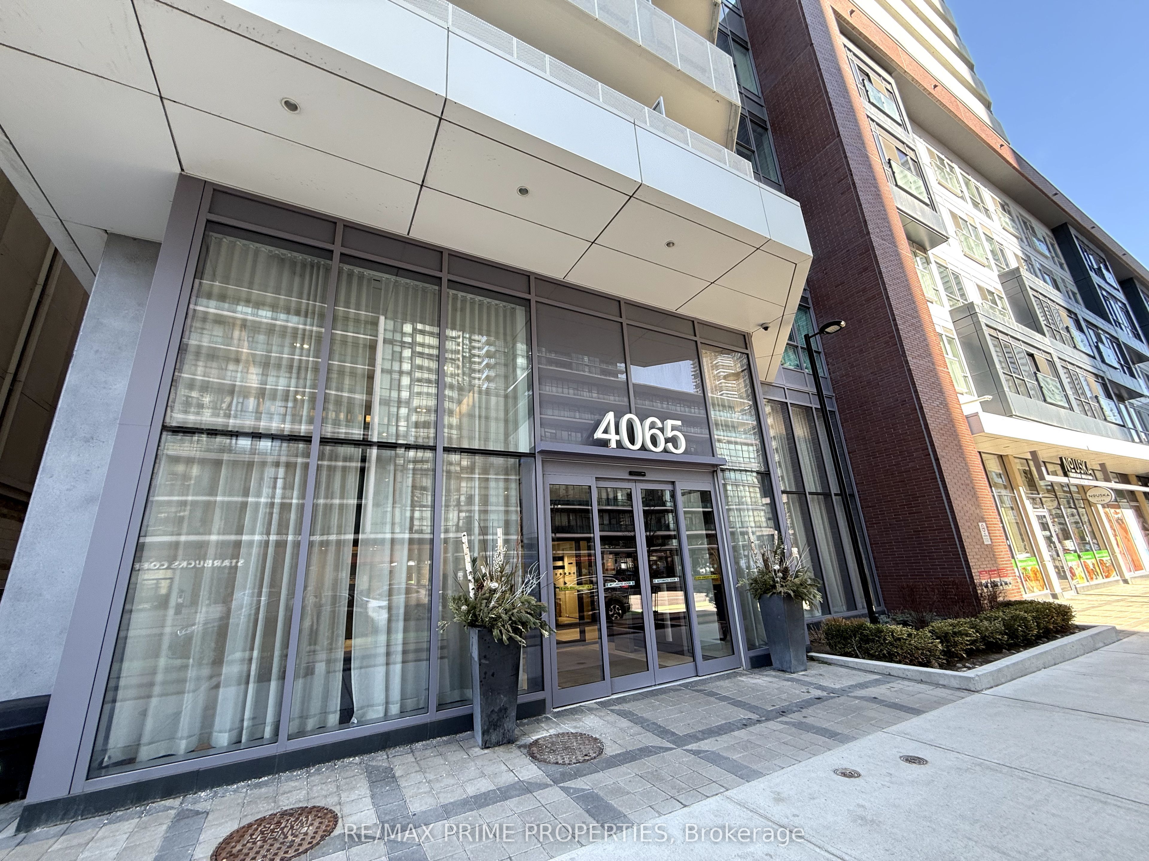 #607 - 4065 Confederation Parkway Property Photo 2